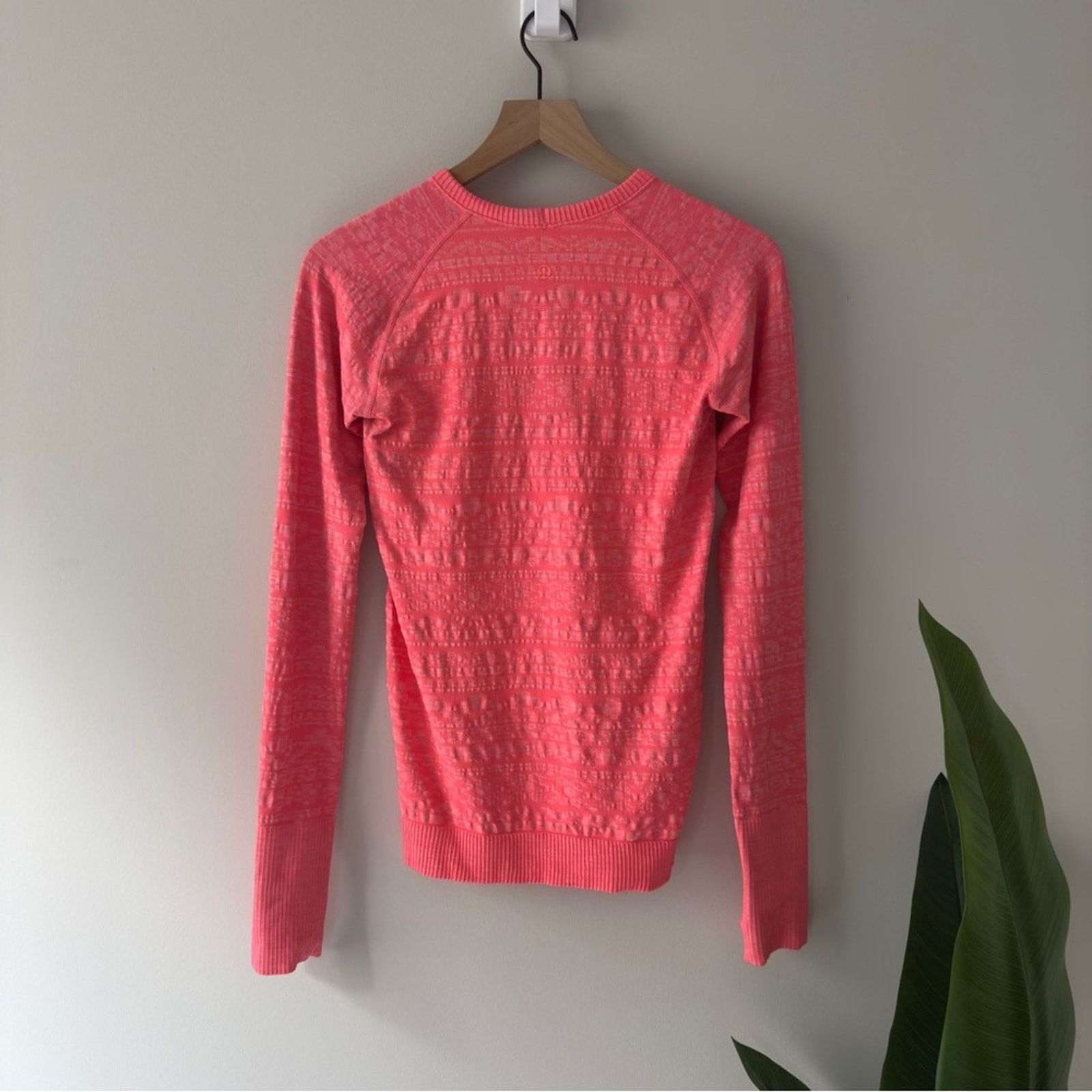 Lululemon Lululemon Rest Less Pullover in Heathered Electric Coral Top Size M / US 6-8 / IT 42-44 - 4 Thumbnail