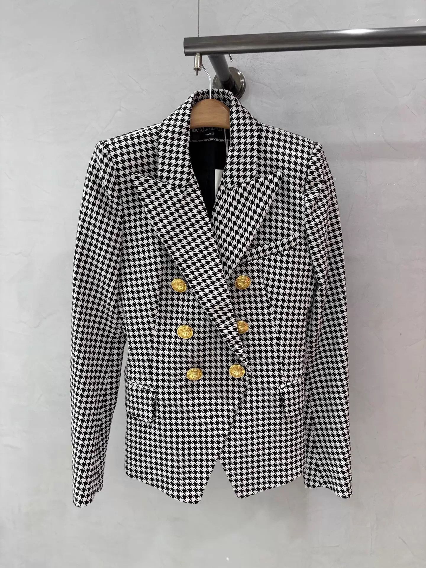 Balmain BALMAIN black and white houndstooth waist-cinching blazer Size XS / US 0-2 / IT 36-38 - 1 Thumbnail