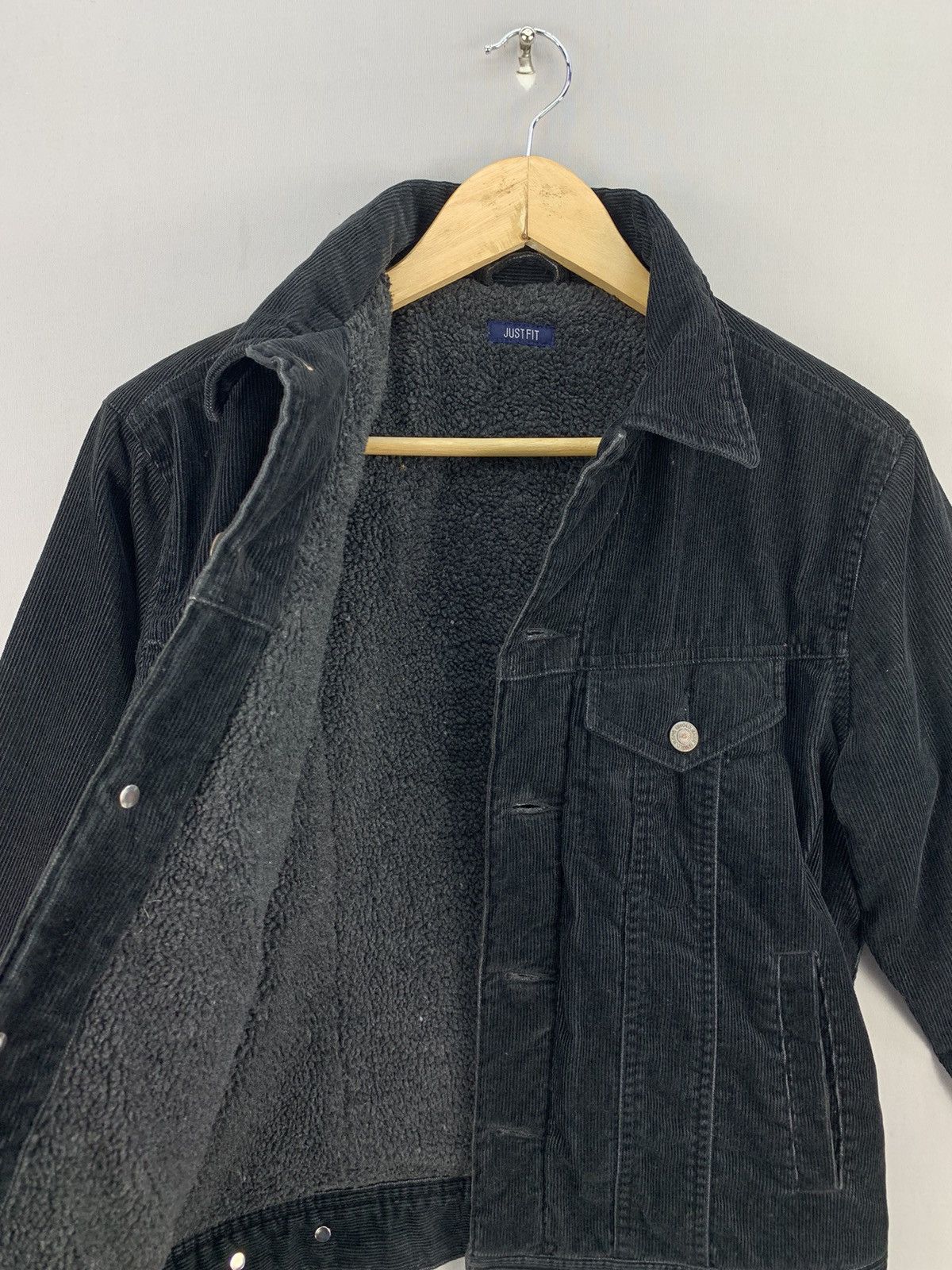 Uniqlo Y2K Uniqlo Corduroy Trucker Jacket Size US S / EU 44-46 / 1 - 15 Thumbnail