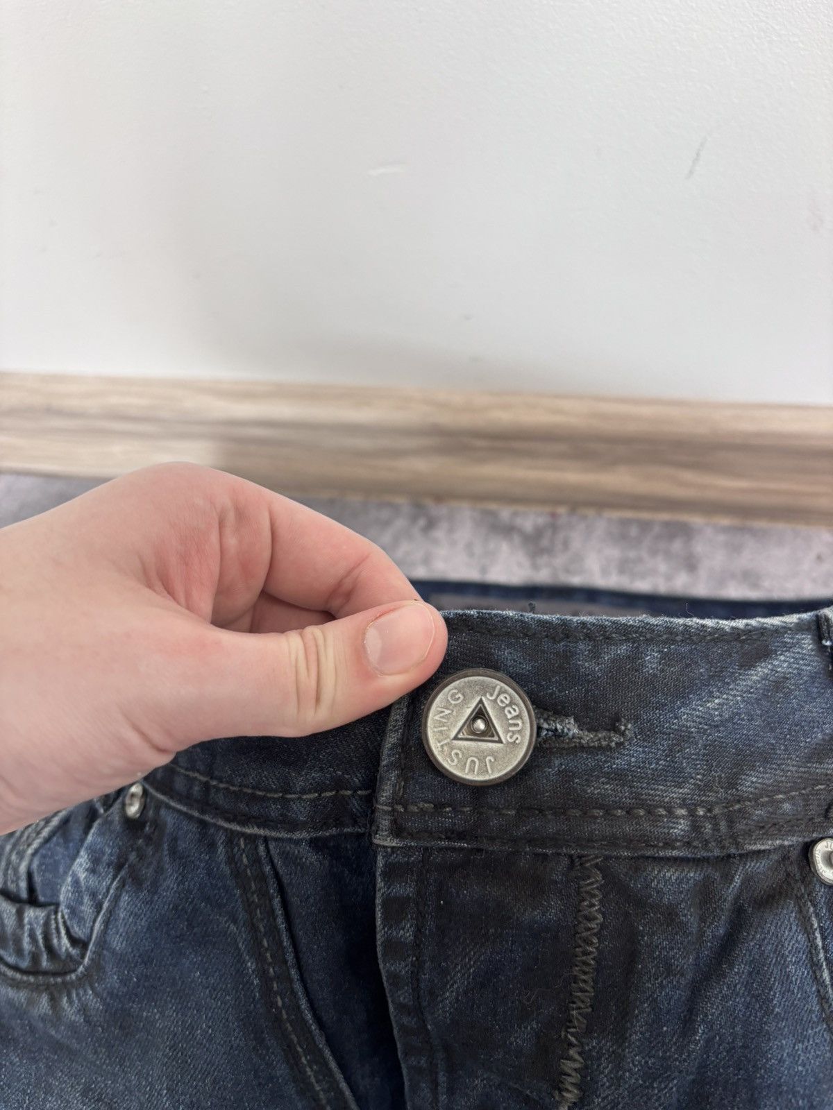 Japanese Brand Vintage Justing Y2K Dark Blue Faded Wash Denim Jeans Size US 32 / EU 48 - 7 Thumbnail