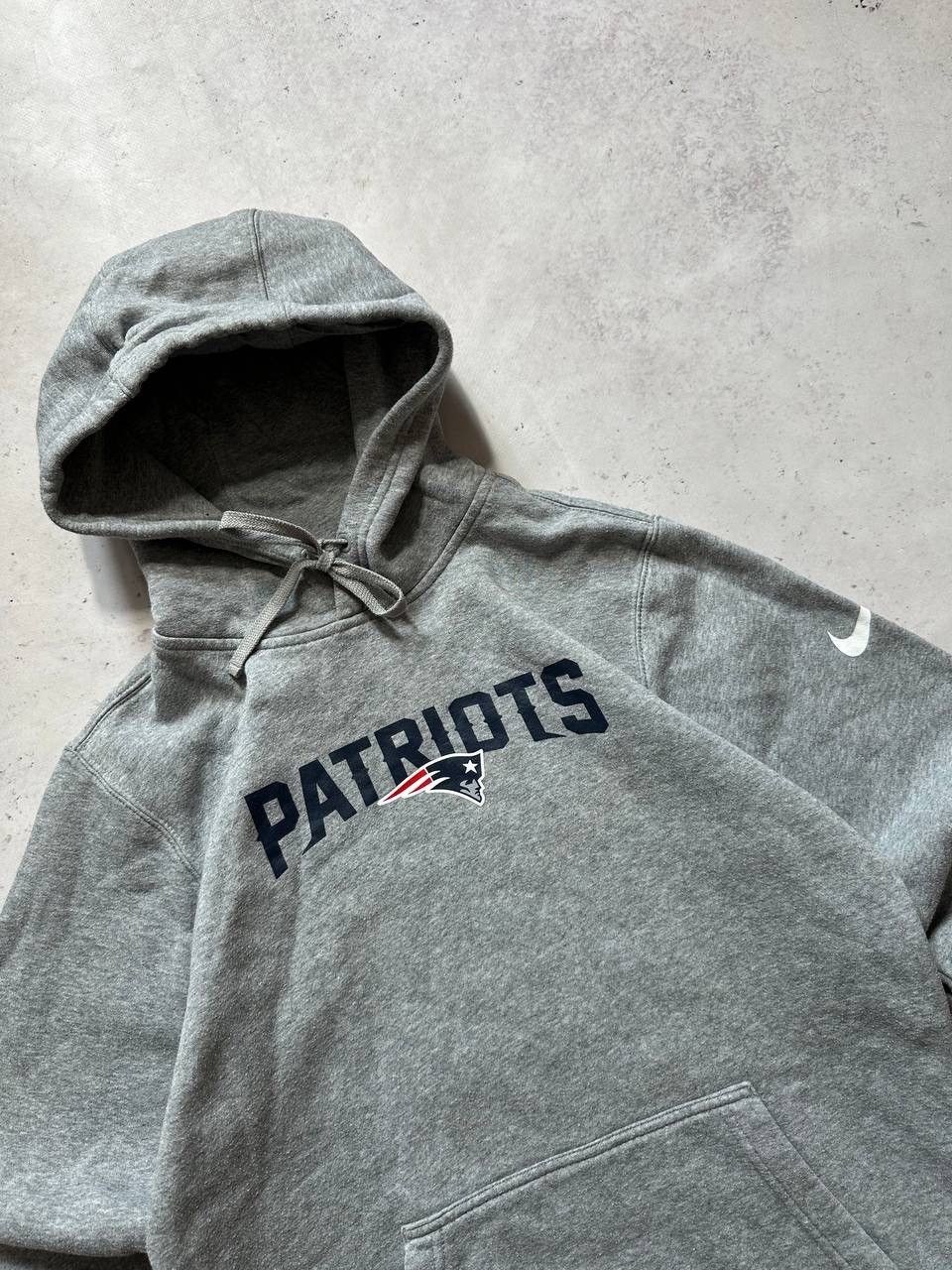 Nike × Vintage Vintage Nike Patriots Swoosh Boxy Hoodie Y2K M Size US M / EU 48-50 / 2 - 3 Thumbnail