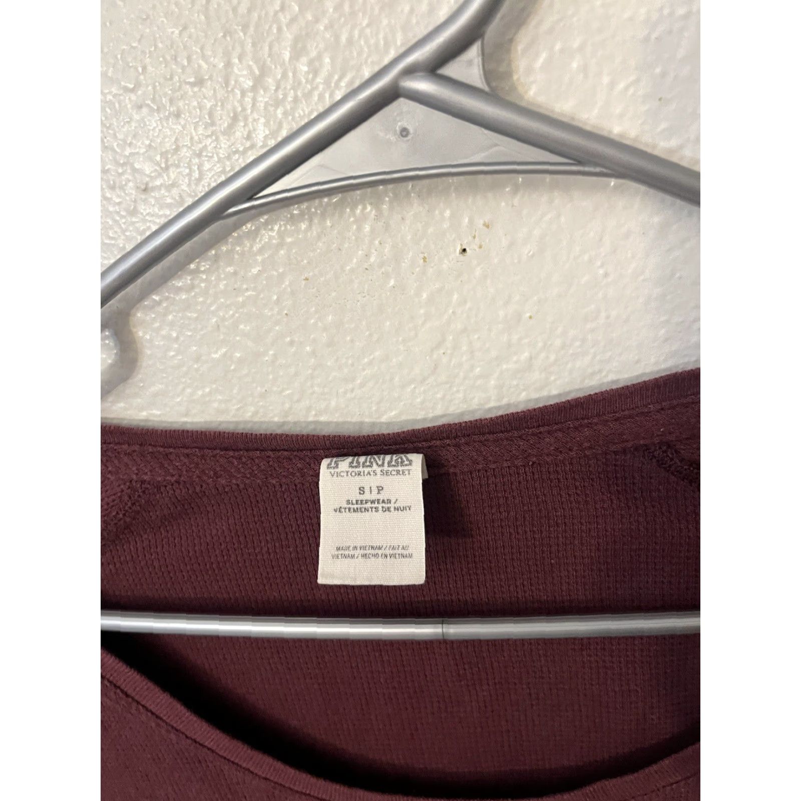 Victoria's Secret Victoria's Secret Pink T-Shirt Womens S Pullover Long Sleeve Maroon Round Neck Size S / US 4 / IT 40 - 2 Thumbnail
