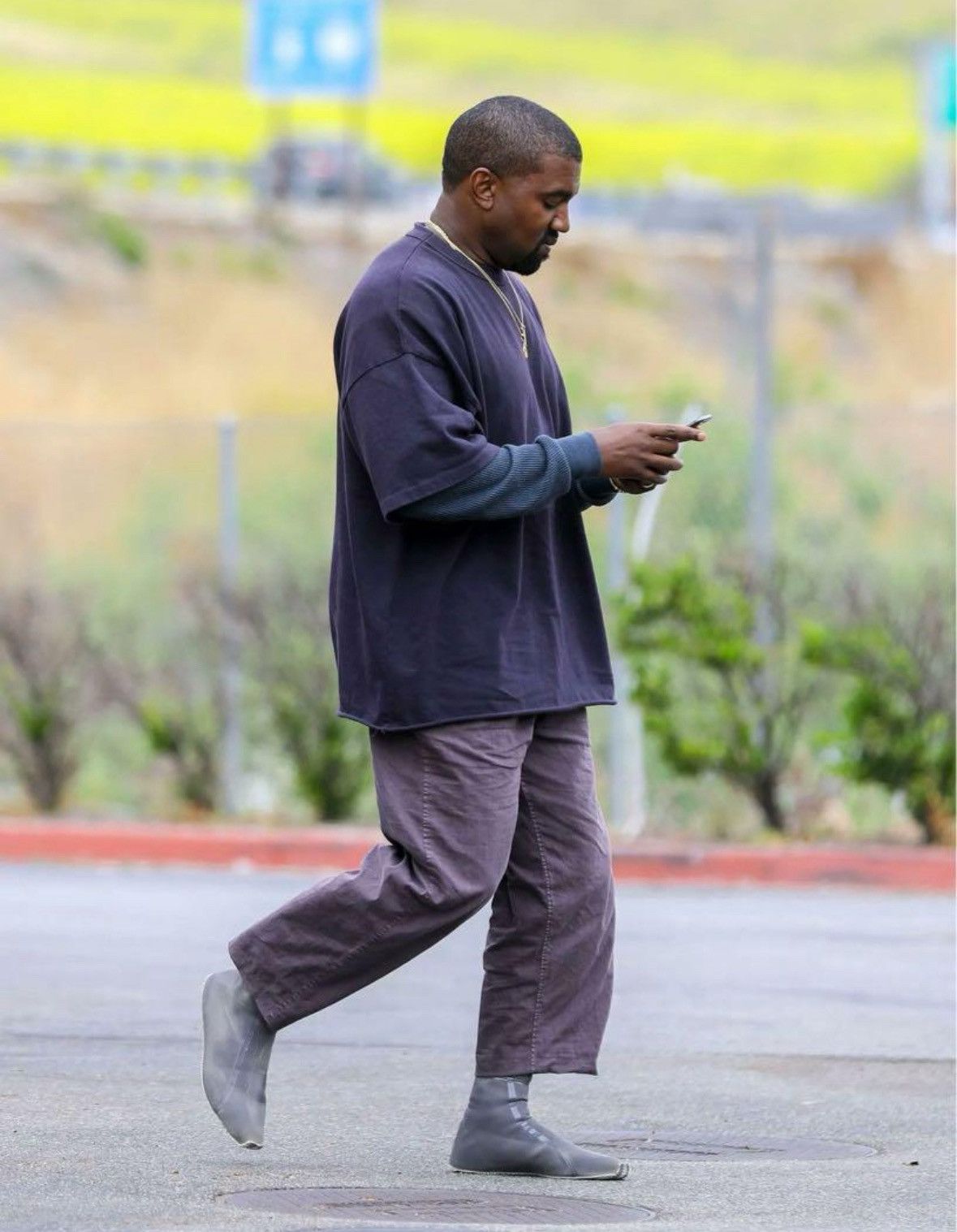 Adidas × Kanye West YEEZY SCUBA BOOT BLACK 2019 SAMPLE MADE BY ADIDAS Size US 10 / EU 43 - 2 Thumbnail