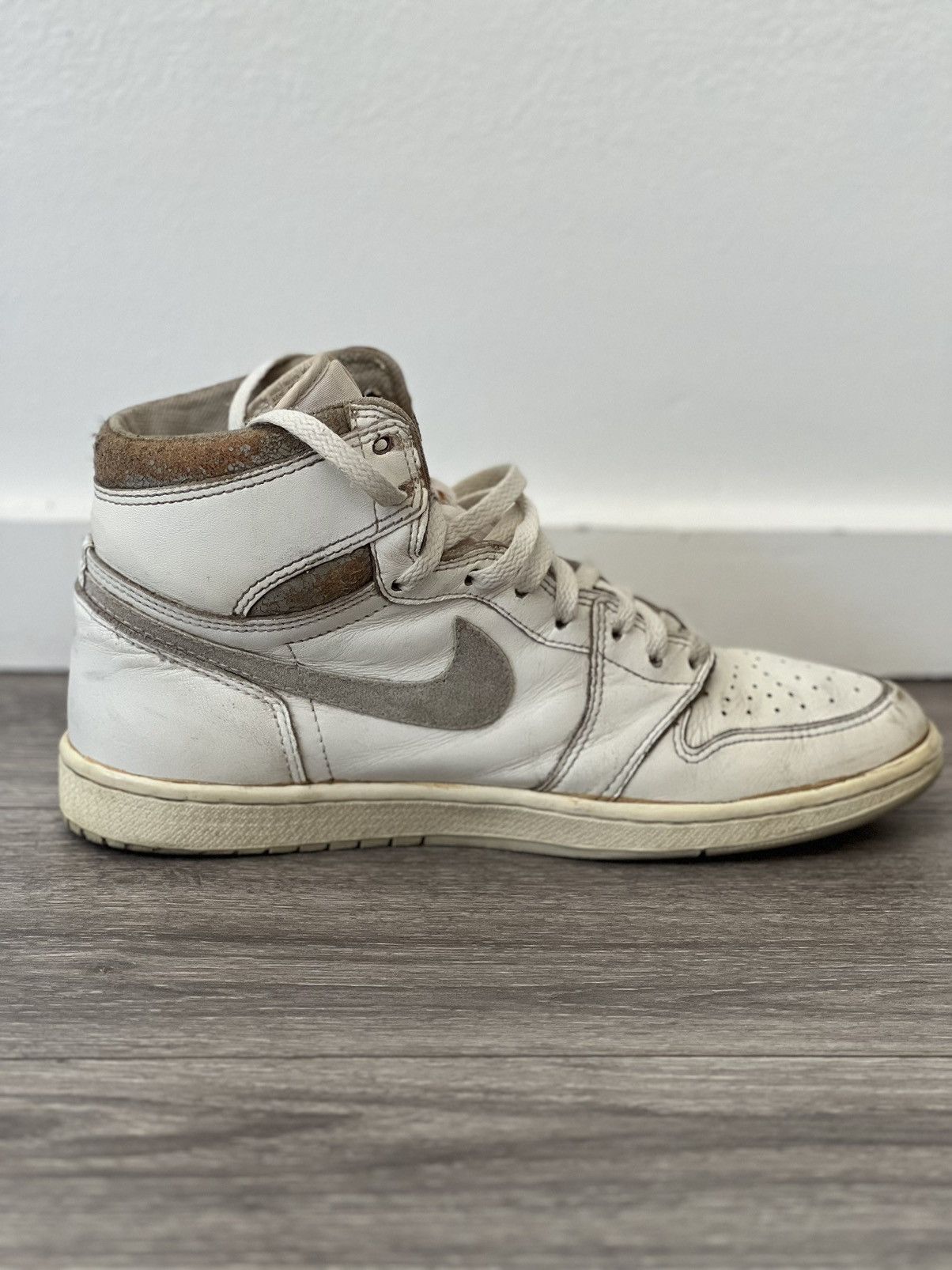 Jordan Brand 1985 Air Jordan 1 High Natural Grey size US 10.5 Size US 10.5 / EU 43-44 - 11 Thumbnail