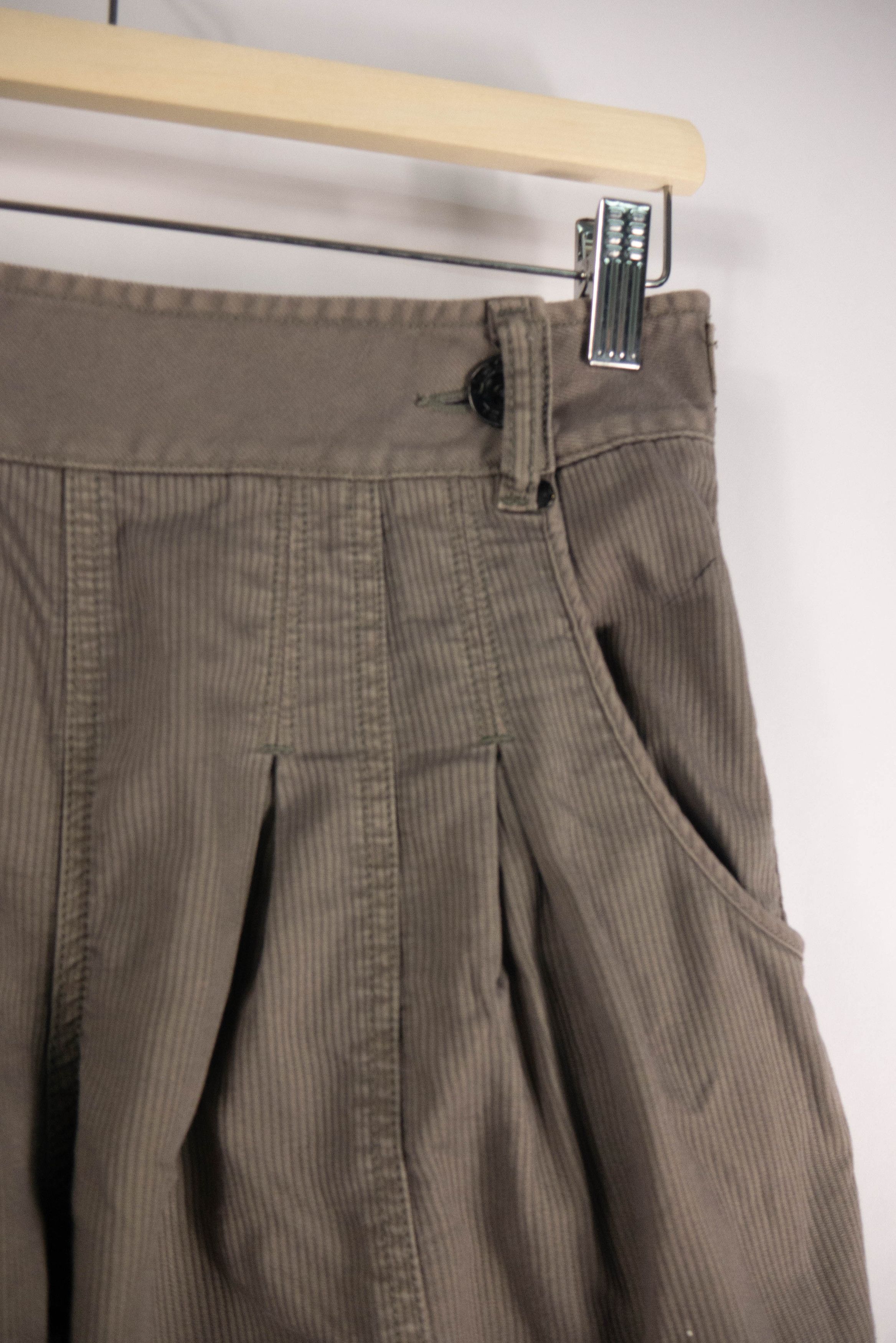 Diesel × Vintage Diesel capri pants Y2K aesthetic corduroy streetwear Size 26" / US 2 / IT 38 - 2 Thumbnail