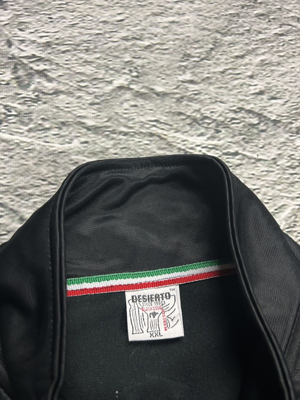 Other Italia zip sweatshirt vintage Y2K big logo black gold Italy Size US L / EU 52-54 / 3 - 5 Thumbnail