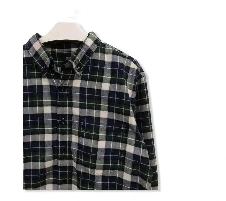 Flannel × Japanese Brand Japanese Brand Uniqlo Plaid Tartan Flannel Shirt 👕 Size US L / EU 52-54 / 3 - 2 Thumbnail