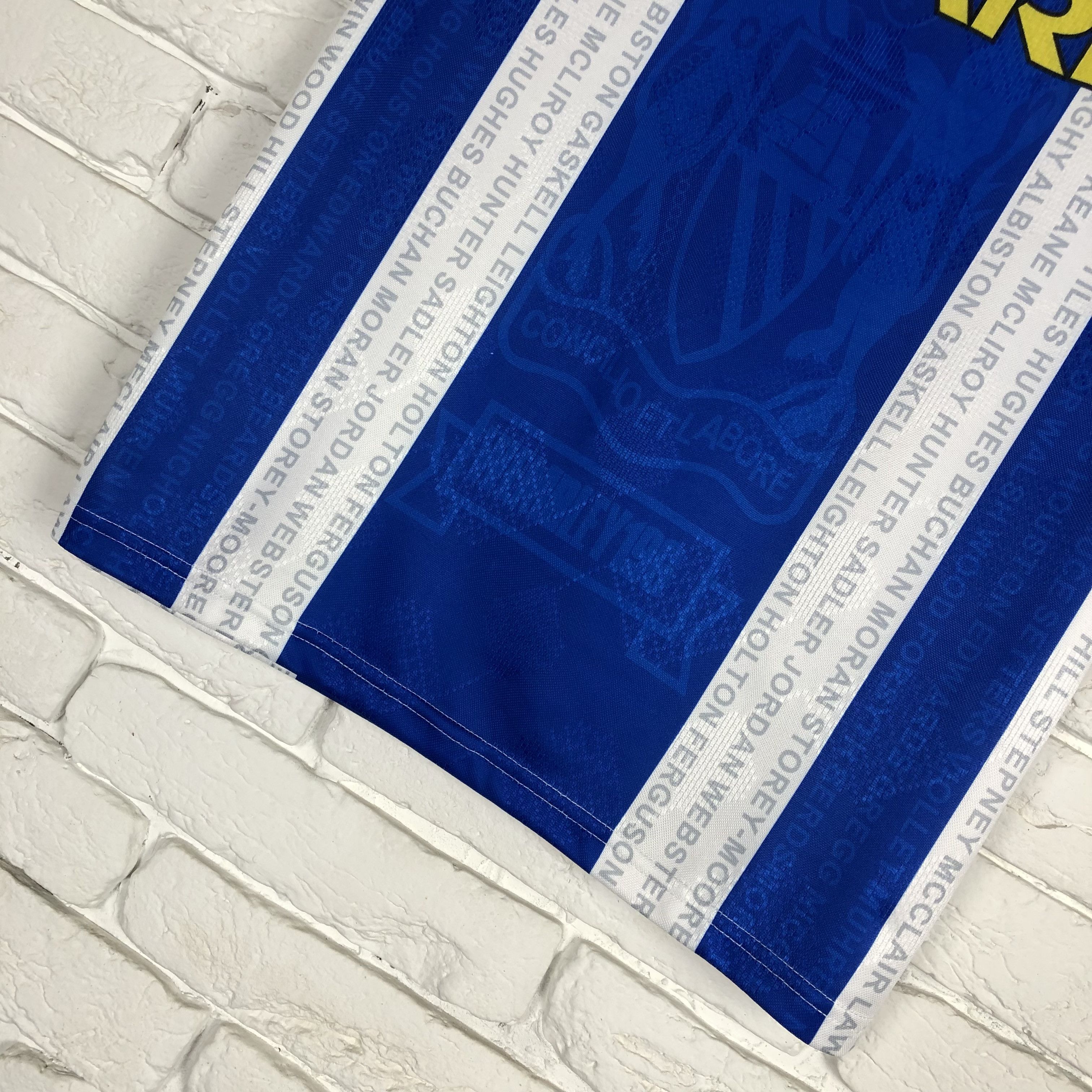 Umbro Retro copy Manchester United 1994 1996 third soccer jersey Size US M / EU 48-50 / 2 - 4 Thumbnail