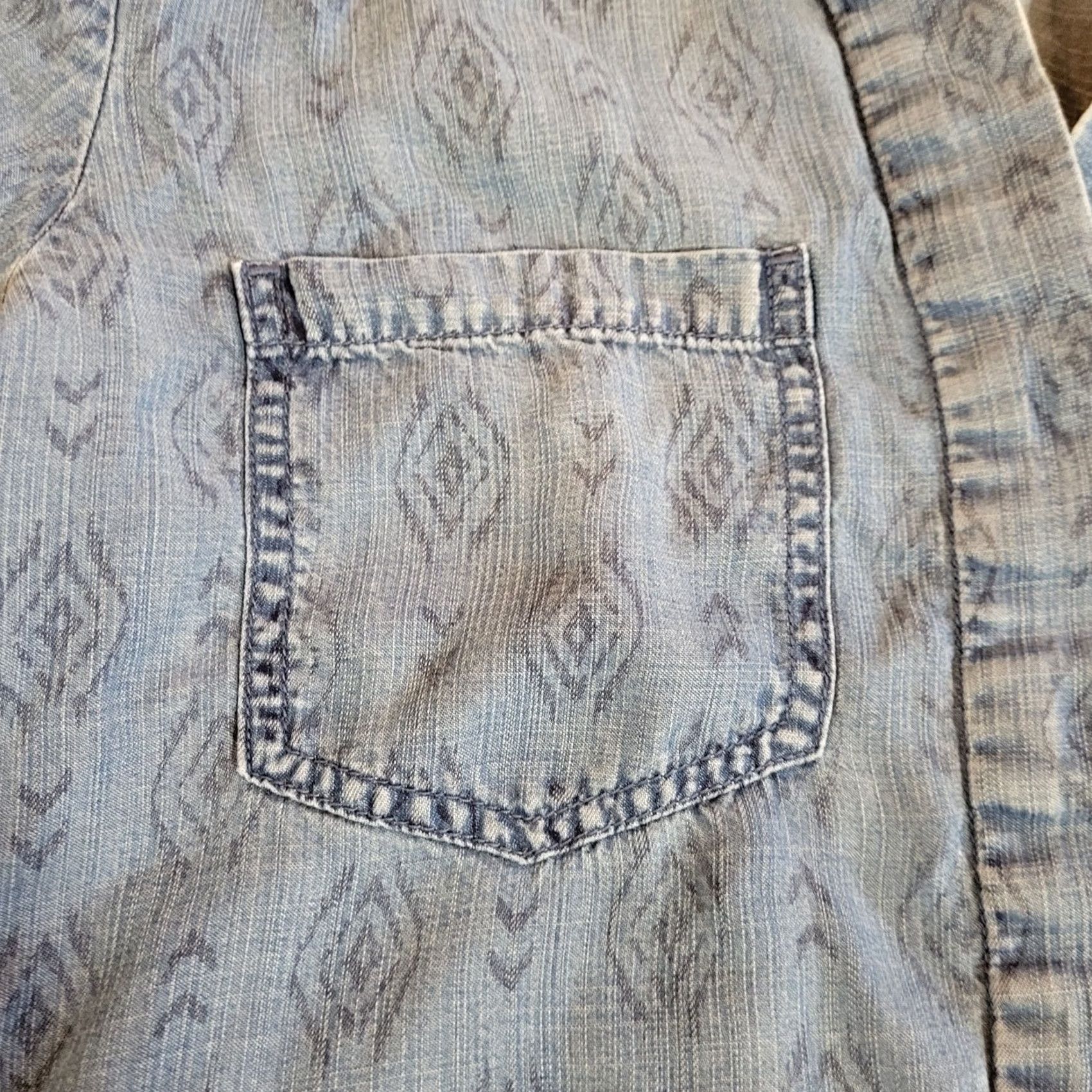 Denime Cloth & Stone Top Shirt Womens Medium Blue Chambray Southwest Aztec Casual Shirt Womens M Blue Southwestern Pattern Button Front Blouse Size M / US 6-8 / IT 42-44 - 7 Thumbnail