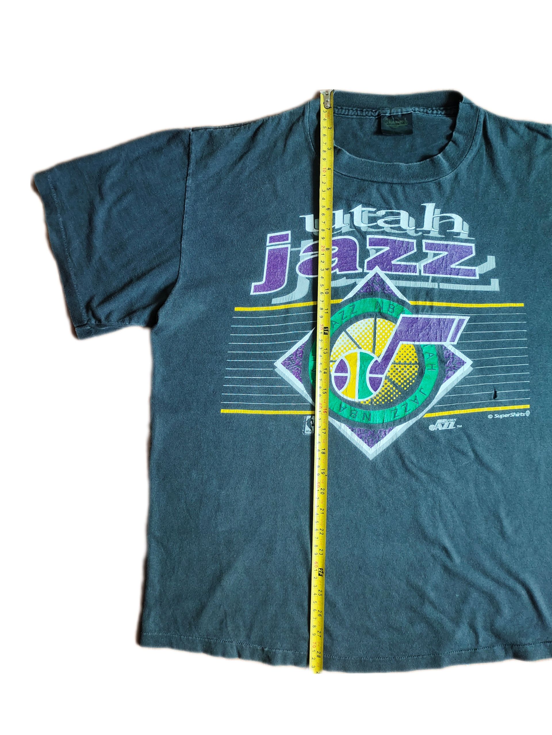 Vintage Vintage Utah Jazz 90s Full Logo T-shirt Size US XL / EU 56 / 4 - 7 Thumbnail