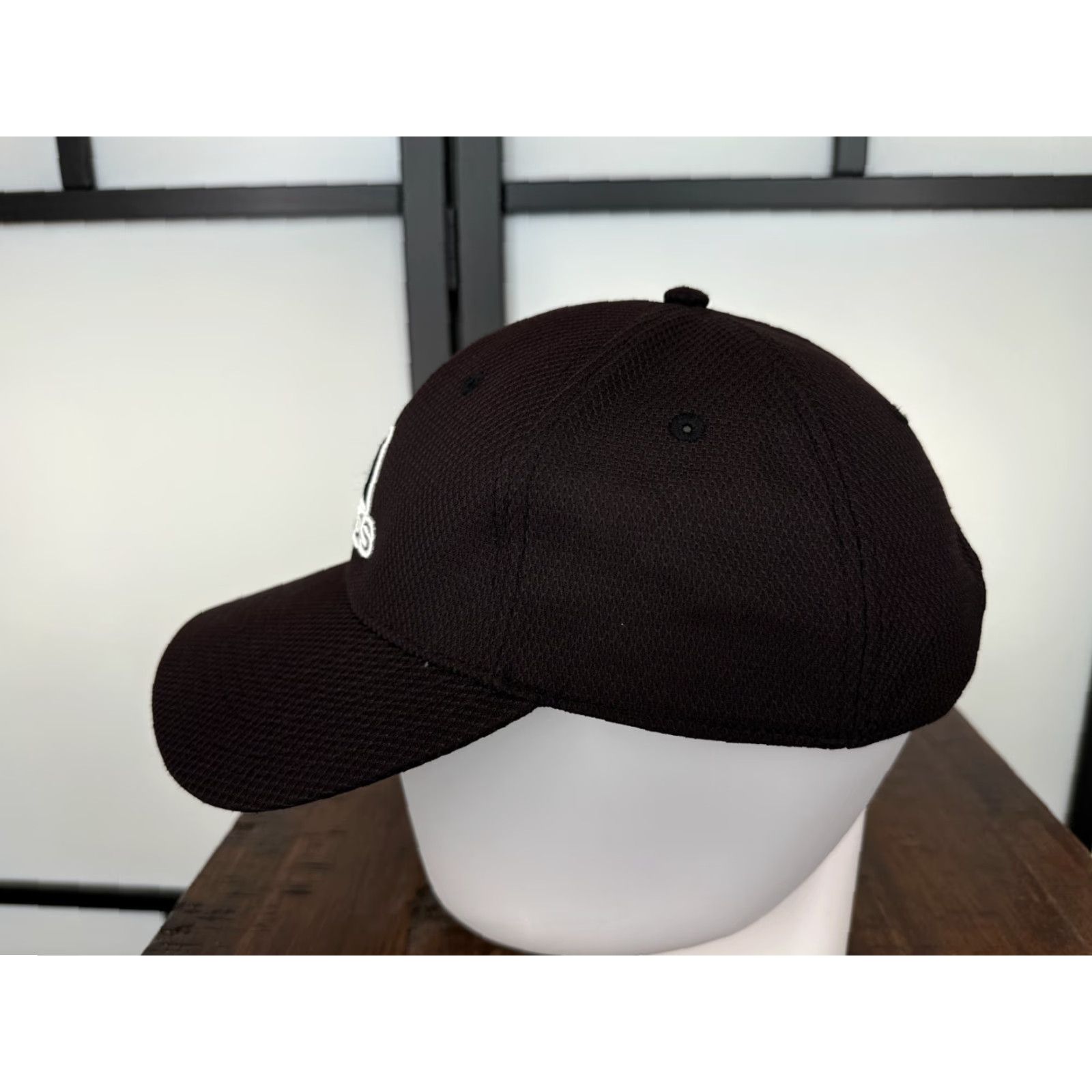 Adidas Adidas Hat Cap Strap Back Adult One Size Red Embroidered Three Stripe Baseball Cap Mens Size ONE SIZE - 4 Thumbnail