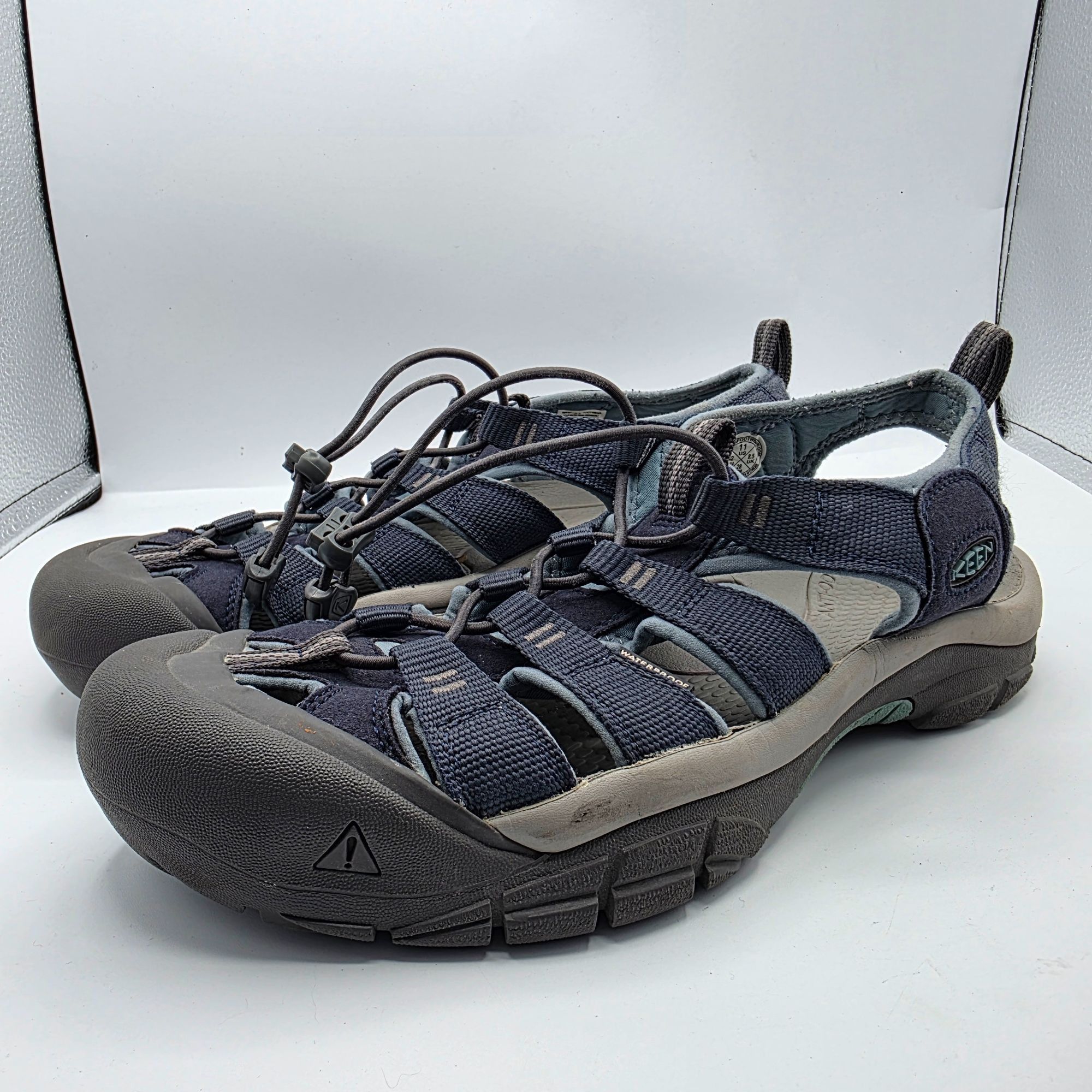KEEN Keen Newport H2 Womens Size 11 Navy Magnet Water Sandals Cas Size US 11 / IT 41 - 4 Thumbnail