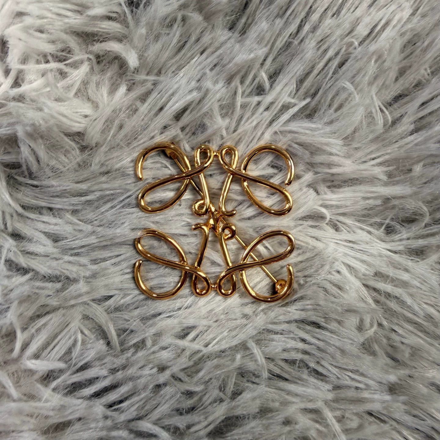 Loewe loewe brass formal suit brooch Size ONE SIZE - 1 Thumbnail