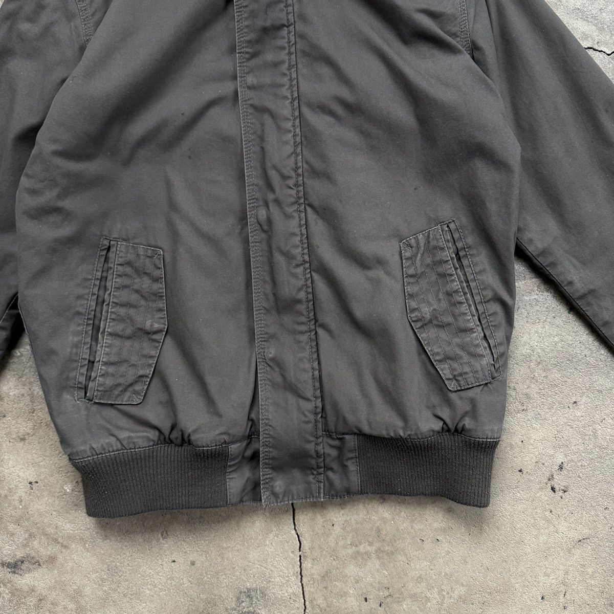 Vintage Vintage Y2K Fishbone Gray Hooded Jacket Size US S / EU 44-46 / 1 - 3 Thumbnail