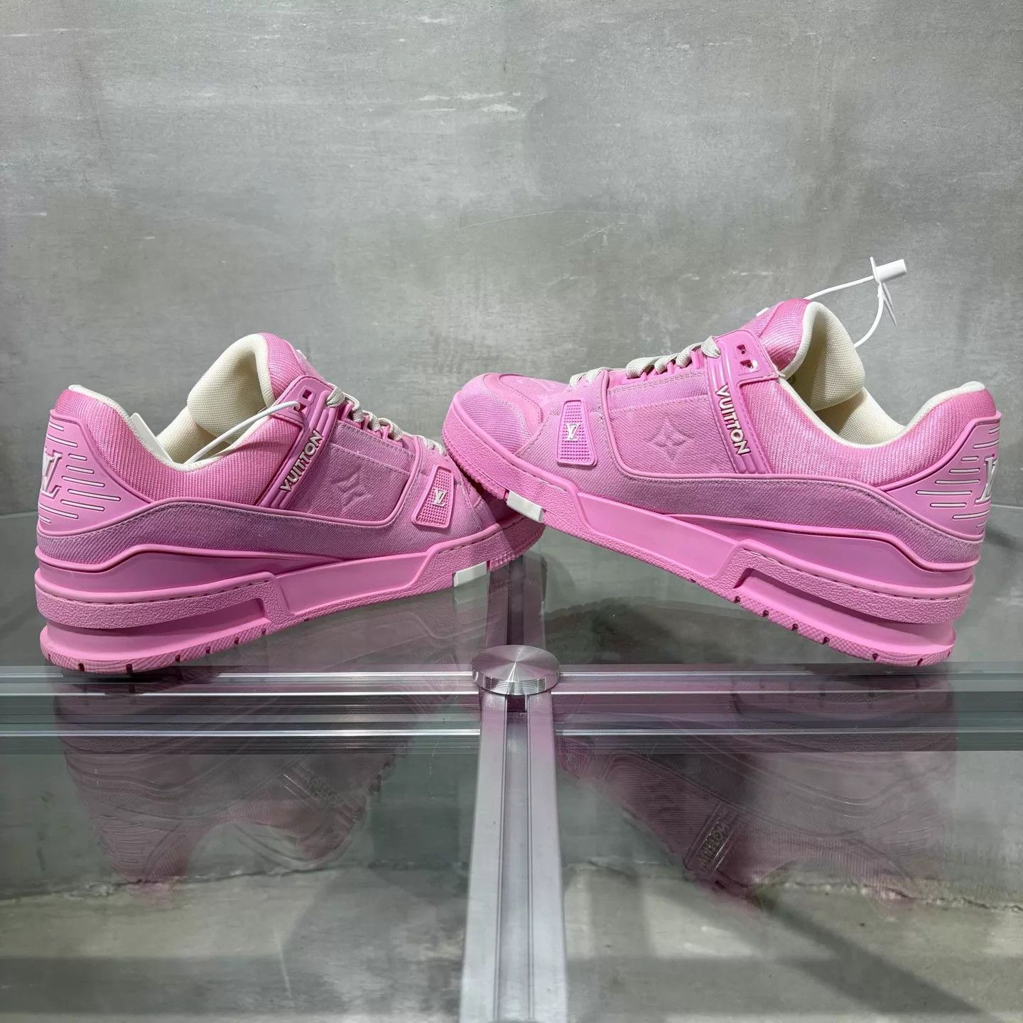 Louis Vuitton LV Trainer Pink Denim 40 New Size US 9.5 / IT 39.5 - 5 Thumbnail