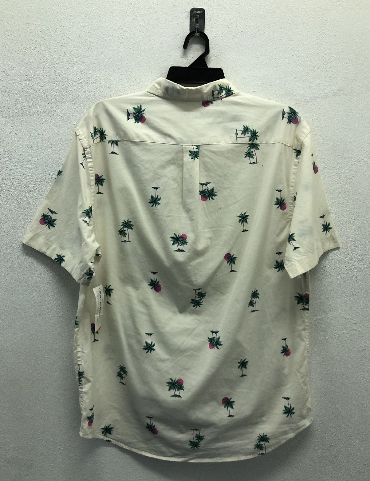 Old Navy Old Navy Slim Fit Short Sleeve Shirt – Pink/Green Palm Print Size US L / EU 52-54 / 3 - 2 Thumbnail