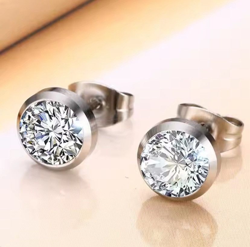 Other CZ Stone Classic Simple Stud Earrings Size ONE SIZE - 1 Thumbnail
