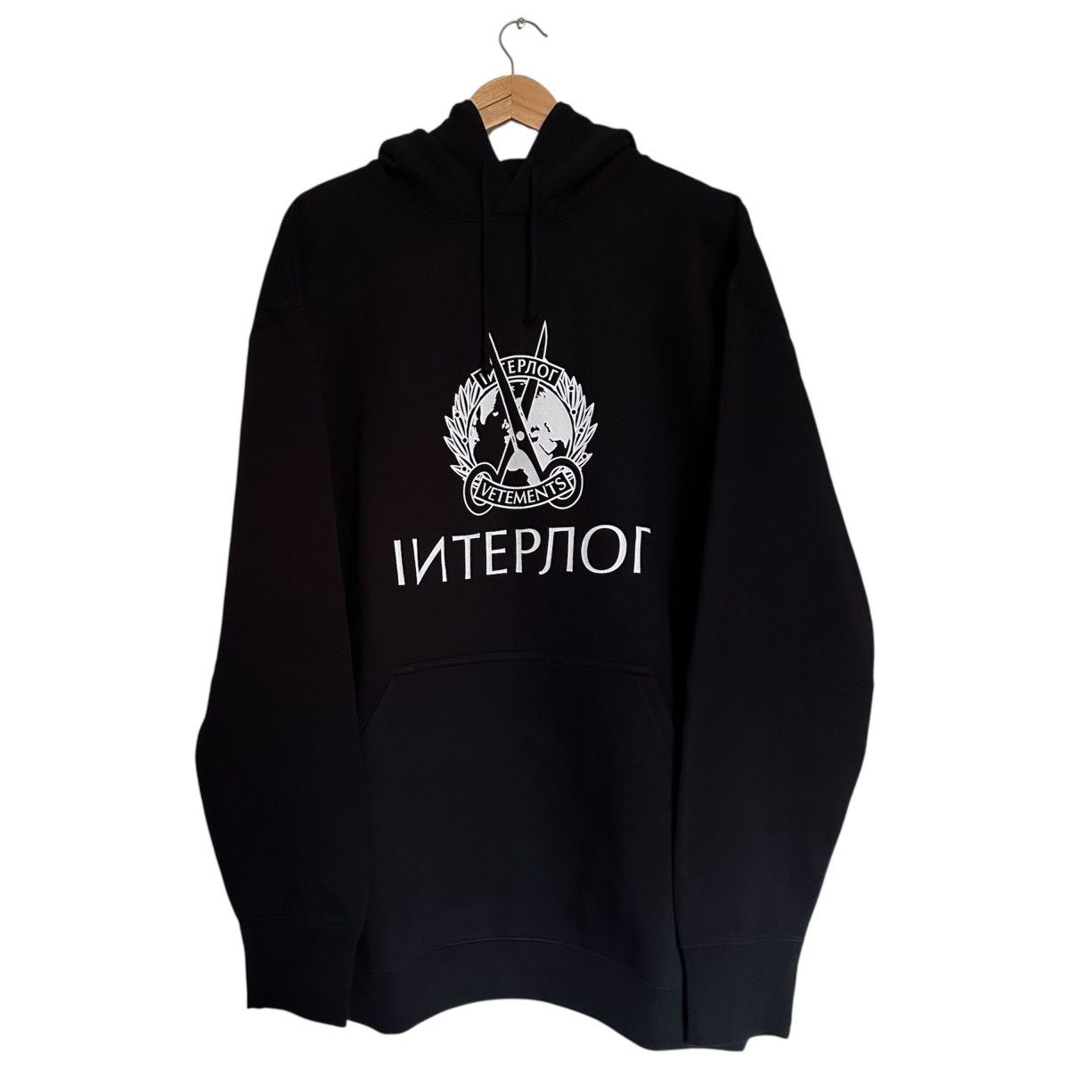 Vetements Vetements Interpol Hoodie AW19 Size US M / EU 48-50 / 2 - 1 Thumbnail