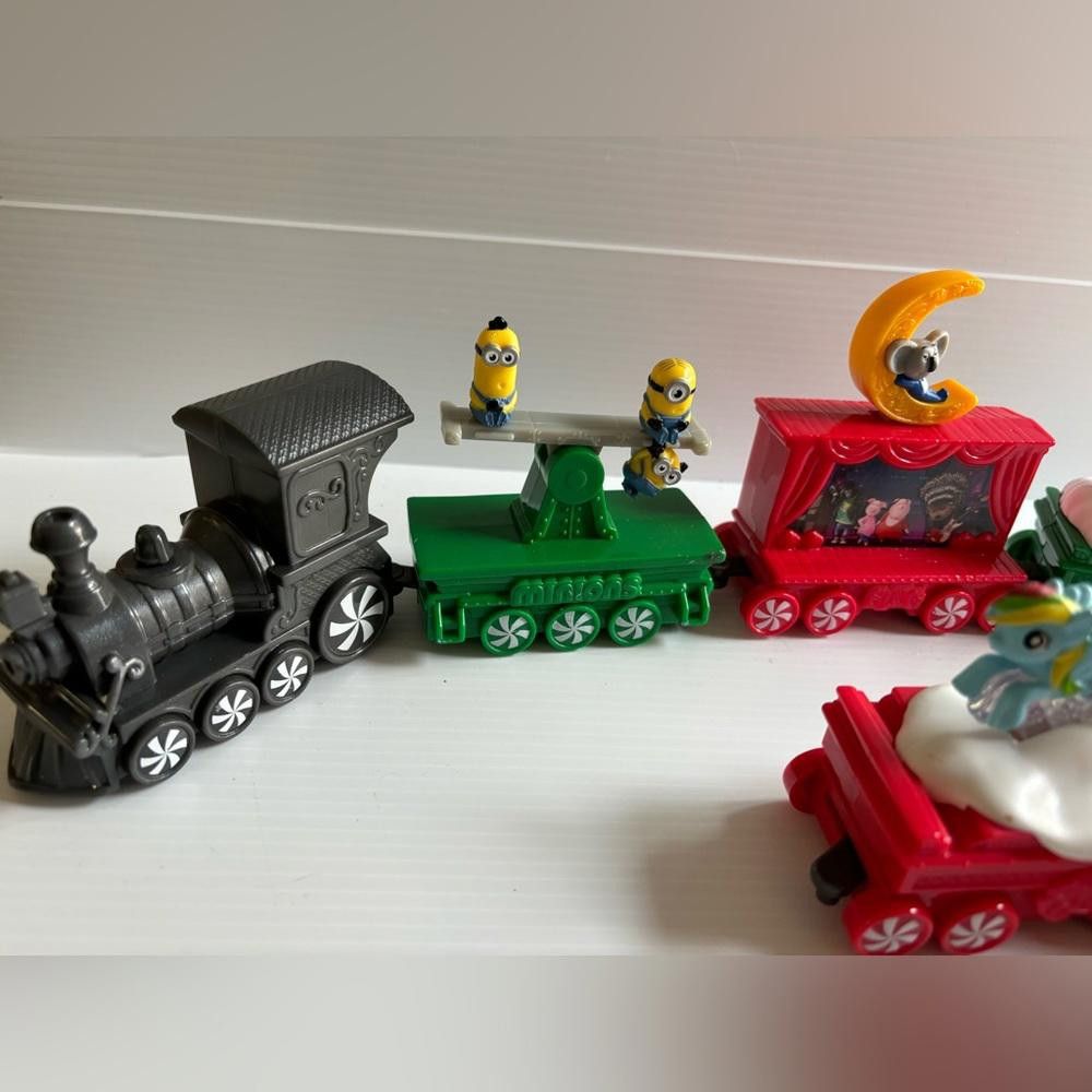 Designer McDonald's 2017 Holiday Express Train Set of 7 Size ONE SIZE - 3 Thumbnail