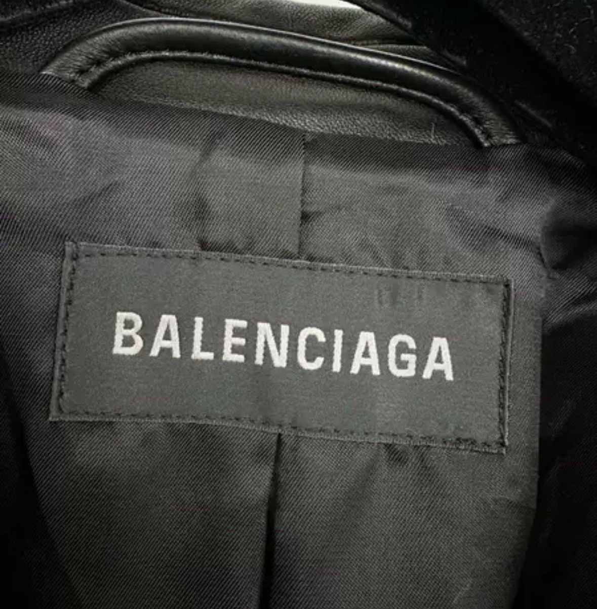 Balenciaga Balenciaga makes vintage leather jacket Size US S / EU 44-46 / 1 - 5 Thumbnail
