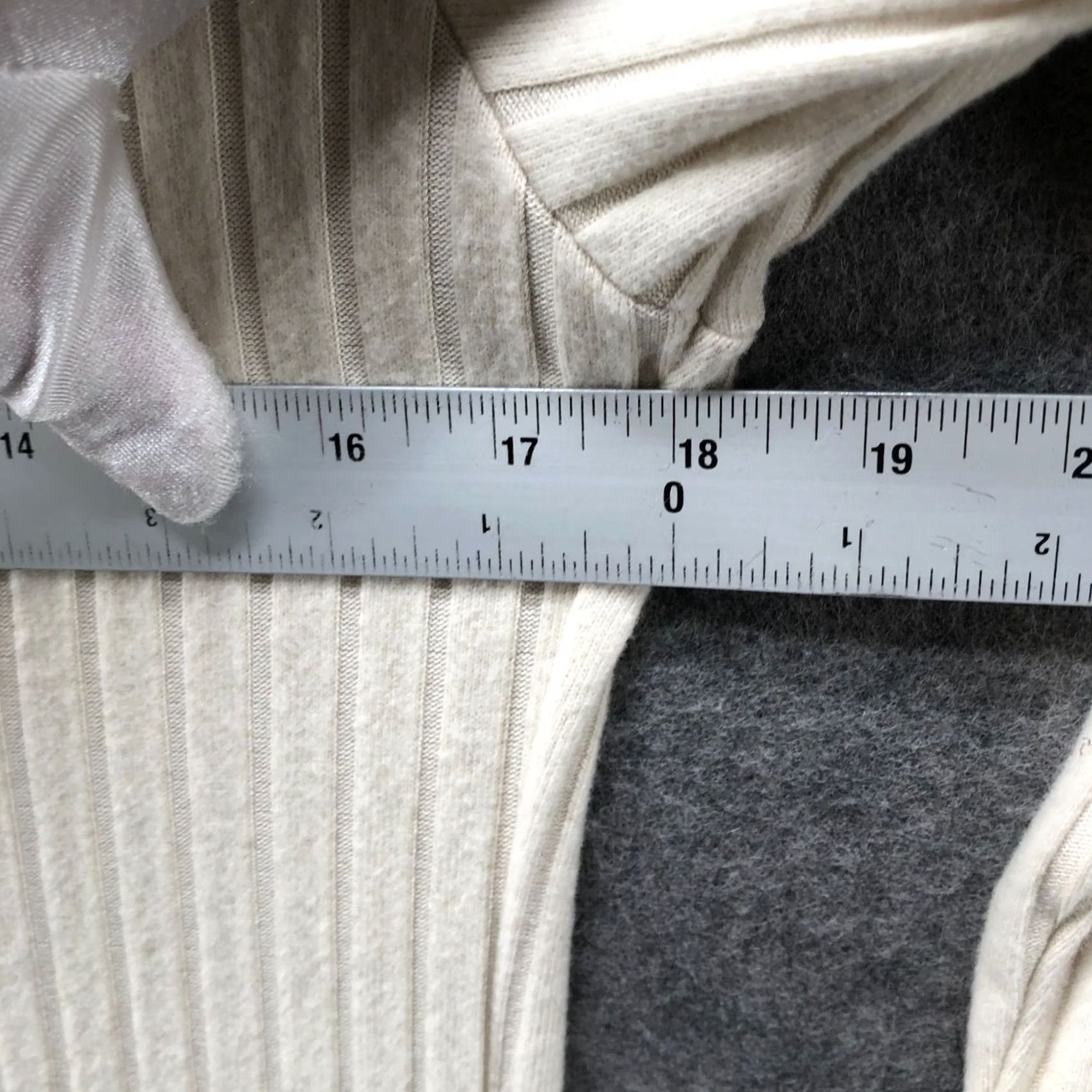 Old Navy Old Navy Maxi Sweater Dress L Beige Ribbed Long Sleeve A-Line Scoop Back Womens Size L / US 10 / IT 46 - 6 Thumbnail