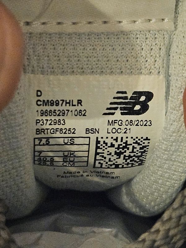 New Balance New Balance 997 40.5 Size US 7.5 / EU 40-41 - 5 Thumbnail