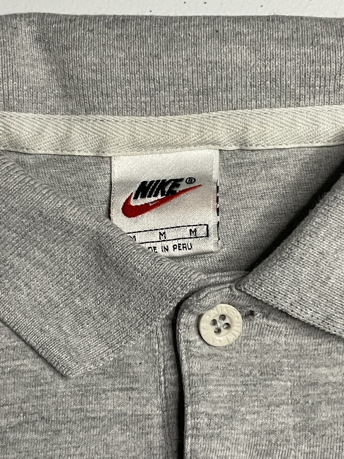 Nike × Vintage Vintage Nike logo Grey polo Collared Tshirt Size US M / EU 48-50 / 2 - 7 Thumbnail