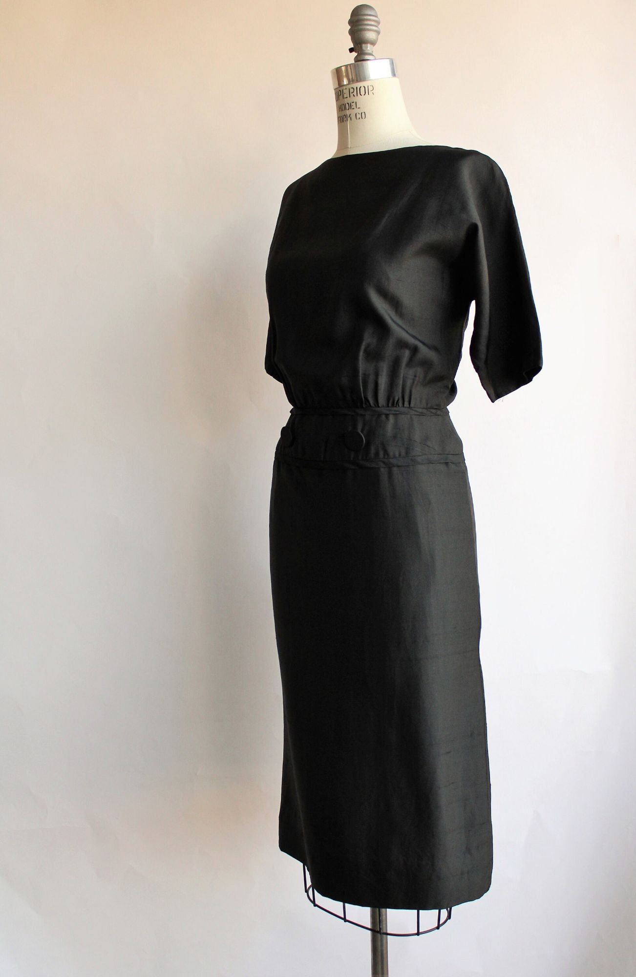 Vintage Vintage 1950s 1960s Dress, Carl Naftal Black Dupioni Silk Li Size M / US 6-8 / IT 42-44 - 8 Thumbnail