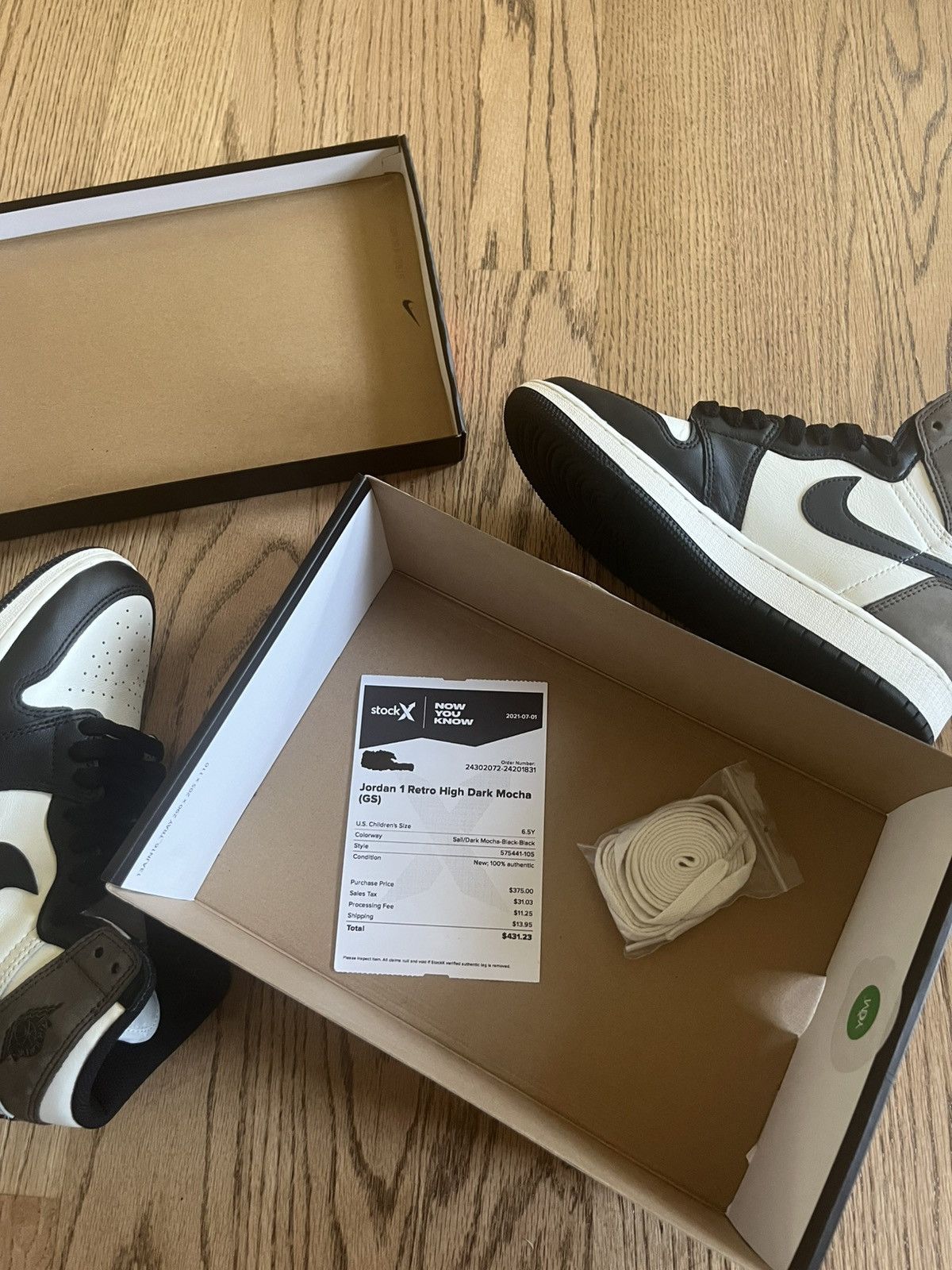 Nike Jordan 1 Mocha Retro High OG (6.5Y - GS) Size US 6.5 / EU 39-40 - 16 Thumbnail