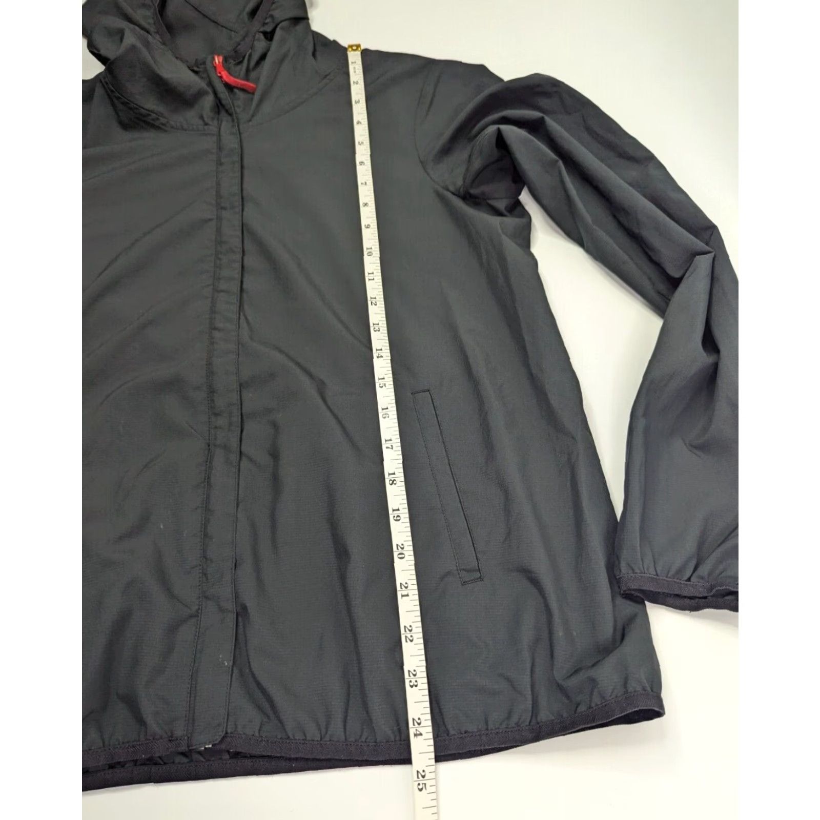 Uniqlo Uniqlo Hooded Parka Black Women's Size Small Zip Pocketable Water Repellant Outdoor Light Hooded Parka Size S / US 4 / IT 40 - 5 Thumbnail