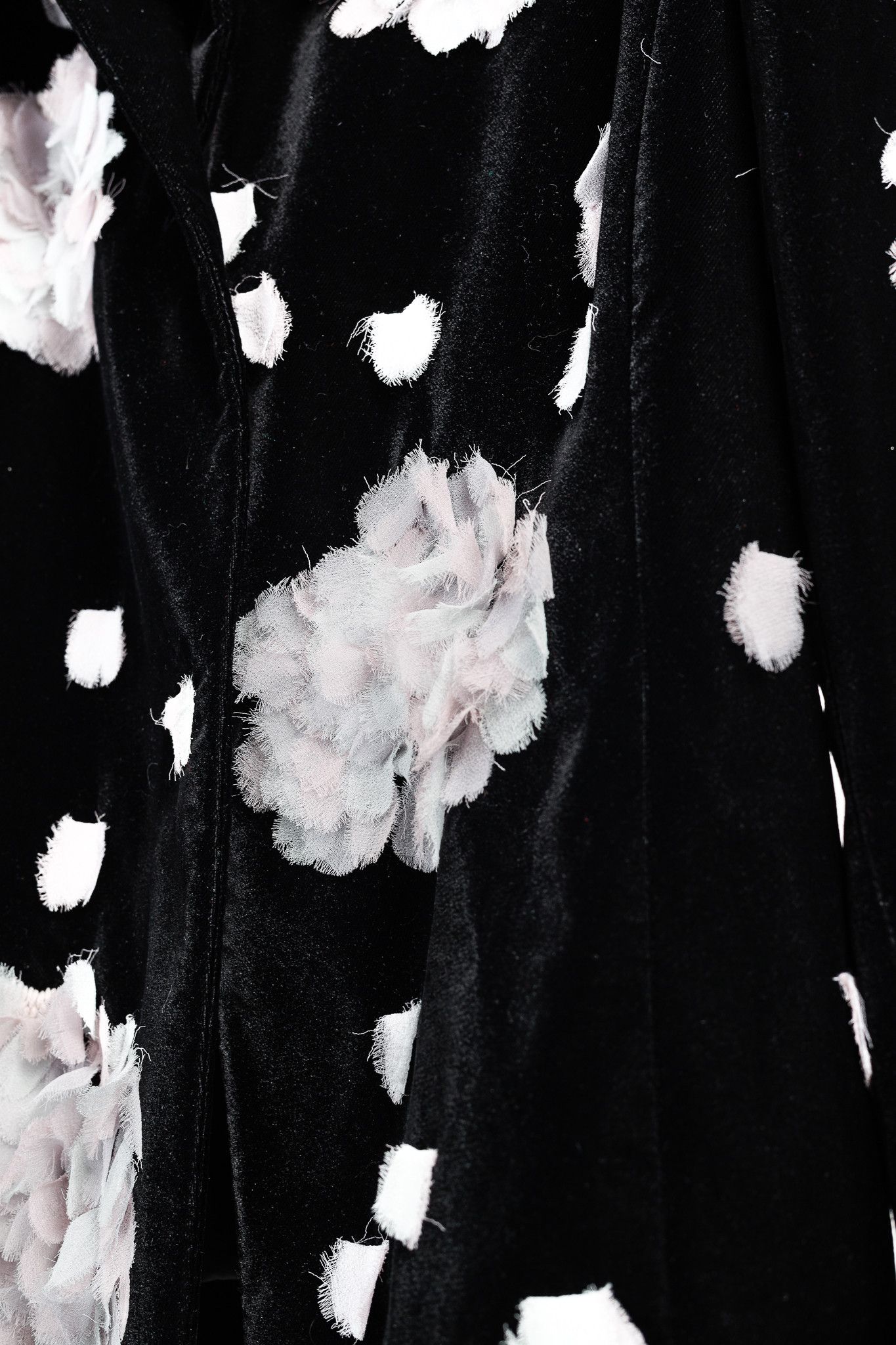 Emporio Armani Emporio Armani Deconstructed Flowers Black Velvet Jacket Size S / US 4 / IT 40 - 8 Thumbnail