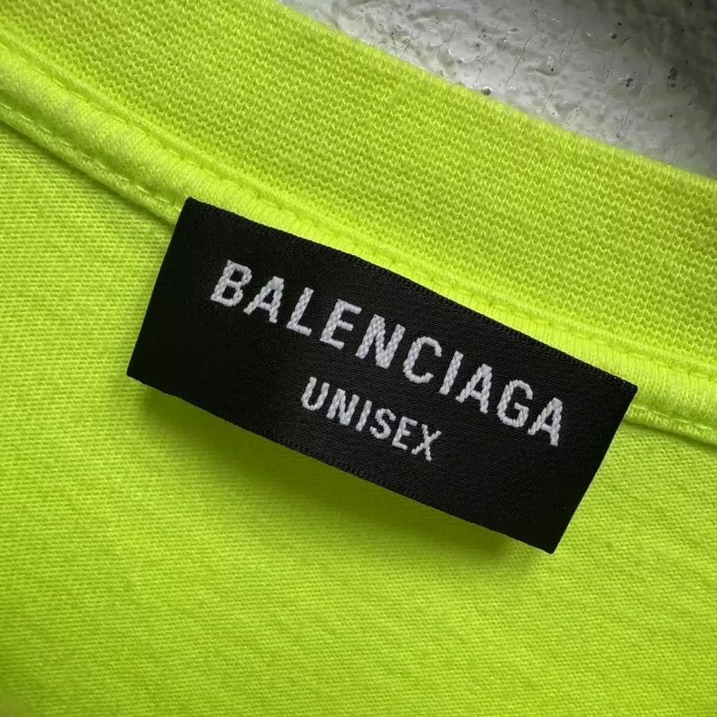 Balenciaga Balenciaga Logo monogram printed fluorescent green short s Size US L / EU 52-54 / 3 - 5 Thumbnail