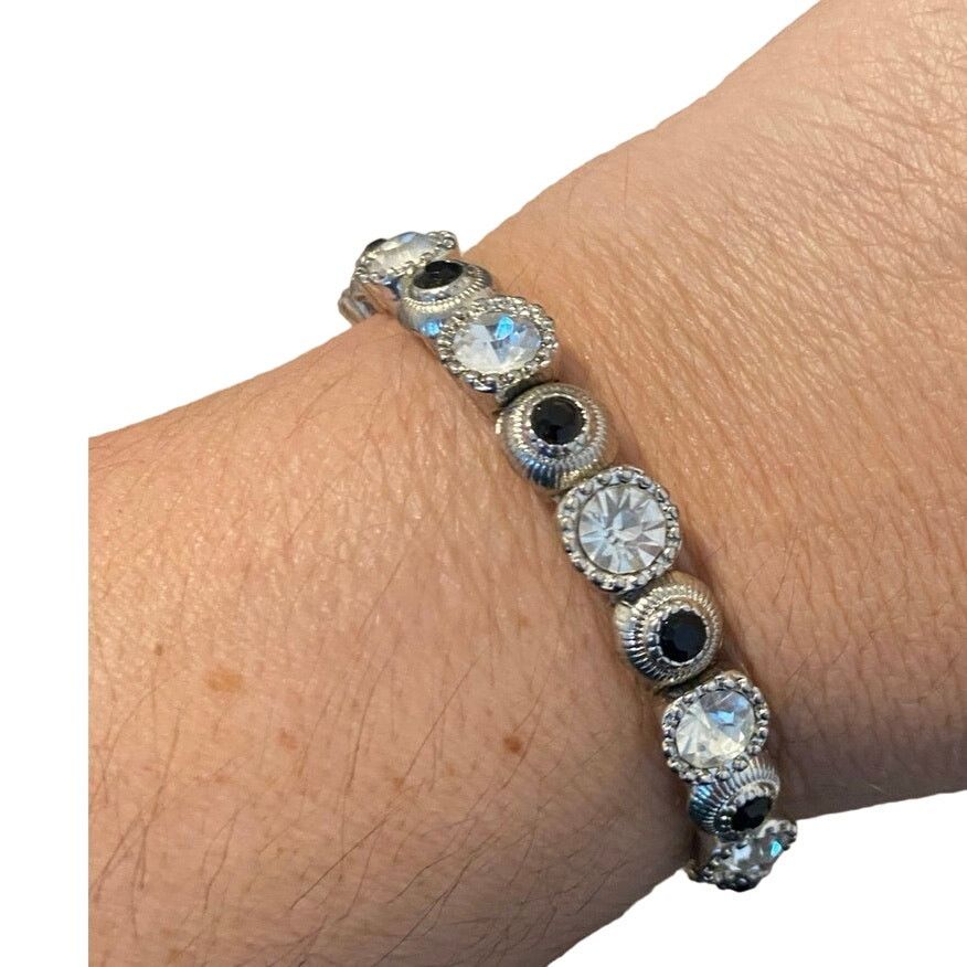 Other Shimmery rhinestone bracelet silver tone Size ONE SIZE - 1 Thumbnail