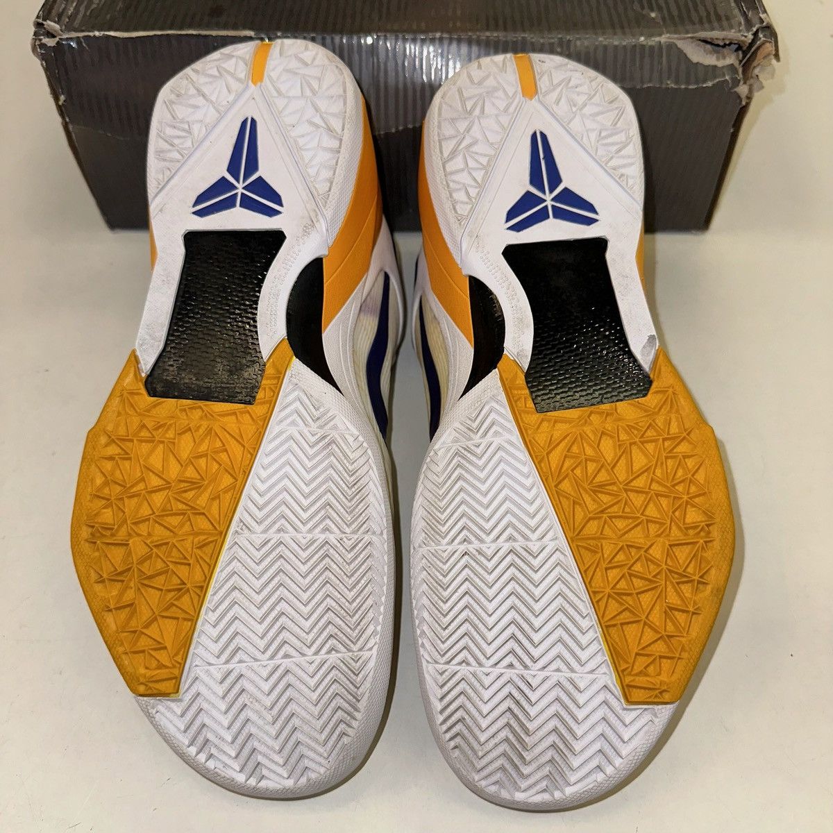 Nike Size 13 - Nike Zoom Kobe 7 System 'Lakers' - 488371 101 Size US 13 / EU 46 - 5 Thumbnail