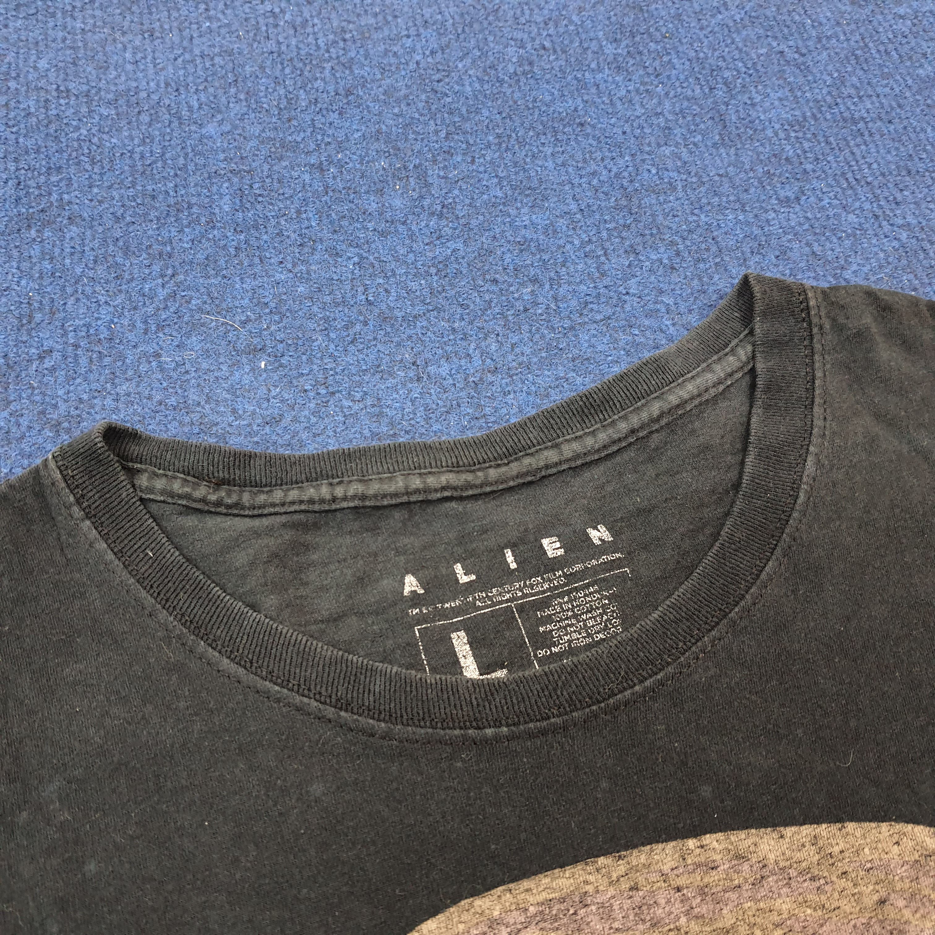 Vintage Vintage Alien American Movie Tshirt Size US L / EU 52-54 / 3 - 5 Thumbnail