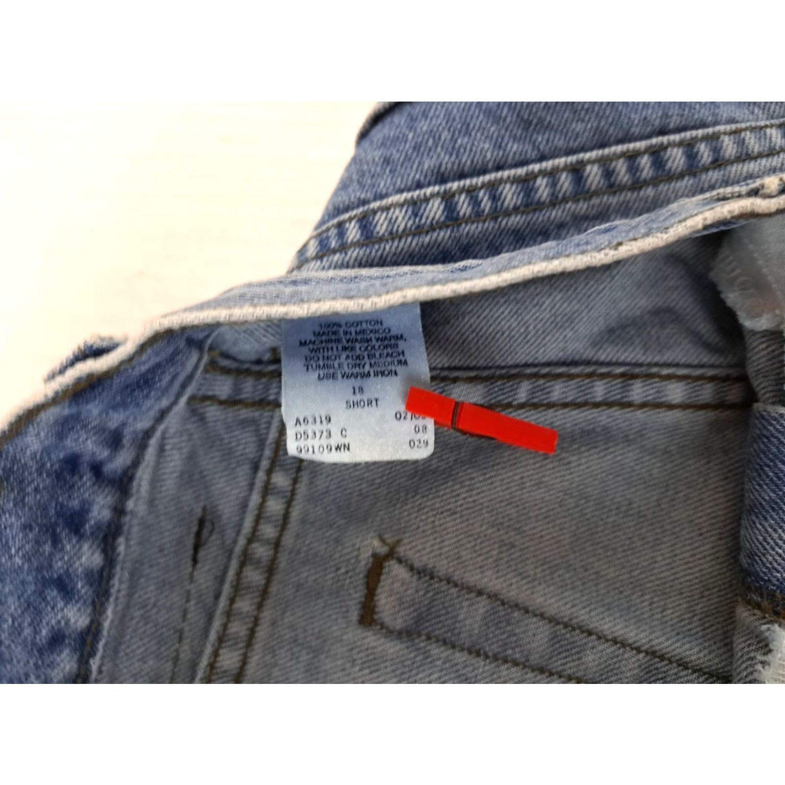Harley Davidson VINTAGE Harley-Davidson Jeans Shorts Woman 18 Blue Denim 100% Cotton Biker Comfort 35in Waist 5.5in Inseam Size 40" / US 18 - 3 Thumbnail