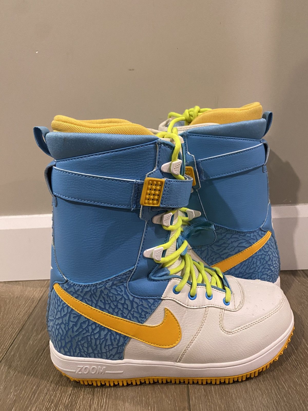 Nike Nike Zoom Force 1 Snowboard Boots White / Yellow / Blue Size US 8 / EU 41 - 1 Thumbnail