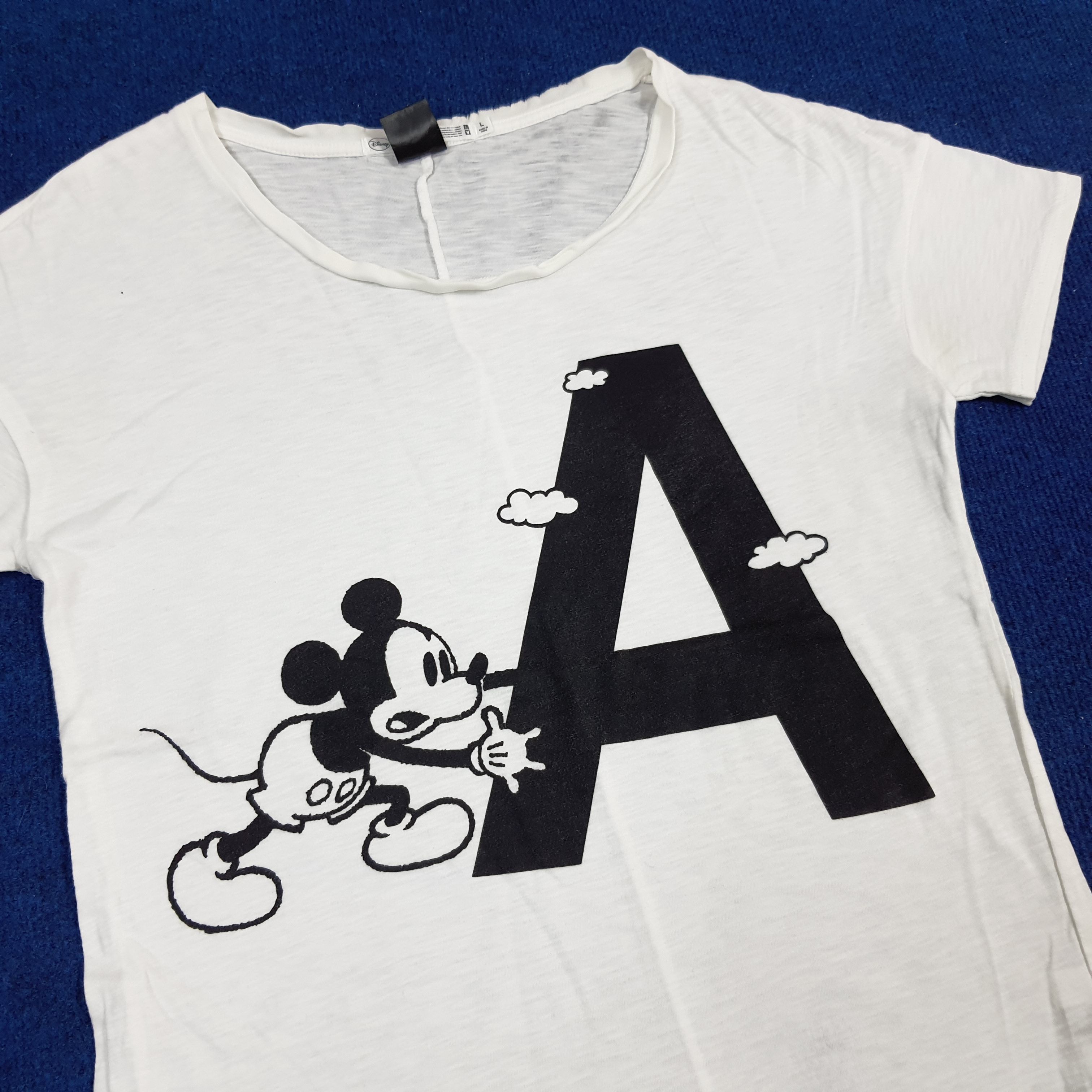 Japanese Brand × Vintage Vintage Uniqlo Undercover UU Mickey Mouse Japan Brand Tshirt Size US M / EU 48-50 / 2 - 2 Thumbnail