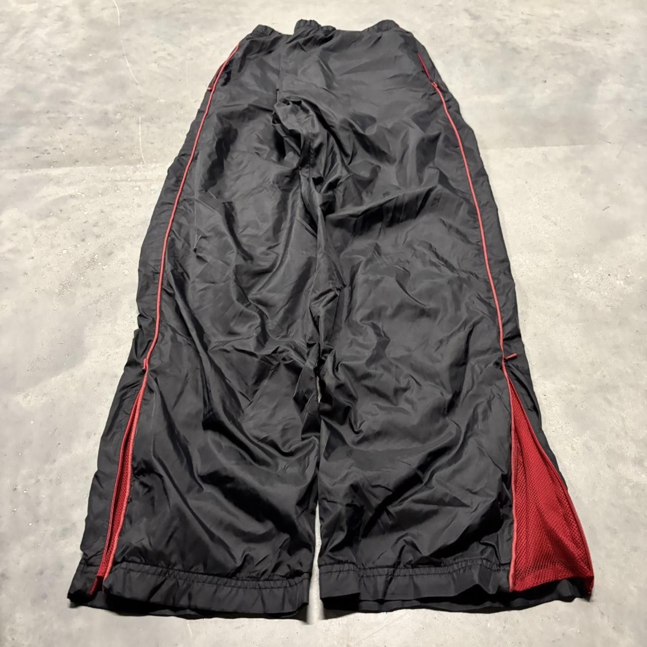 Japanese Brand × Vintage Crazy Vintage Y2K/2000s Black Red Streetwear Essential Track Pants! Size US 32 / EU 48 - 2 Thumbnail