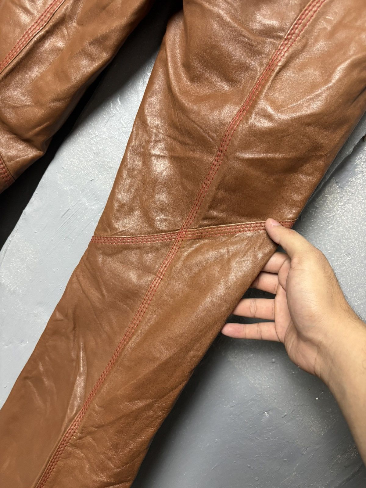 Versace RARE Y2K Versace Buckle Back Genuine Leather Flared Pants Size 28" / US 6 / IT 42 - 12 Thumbnail