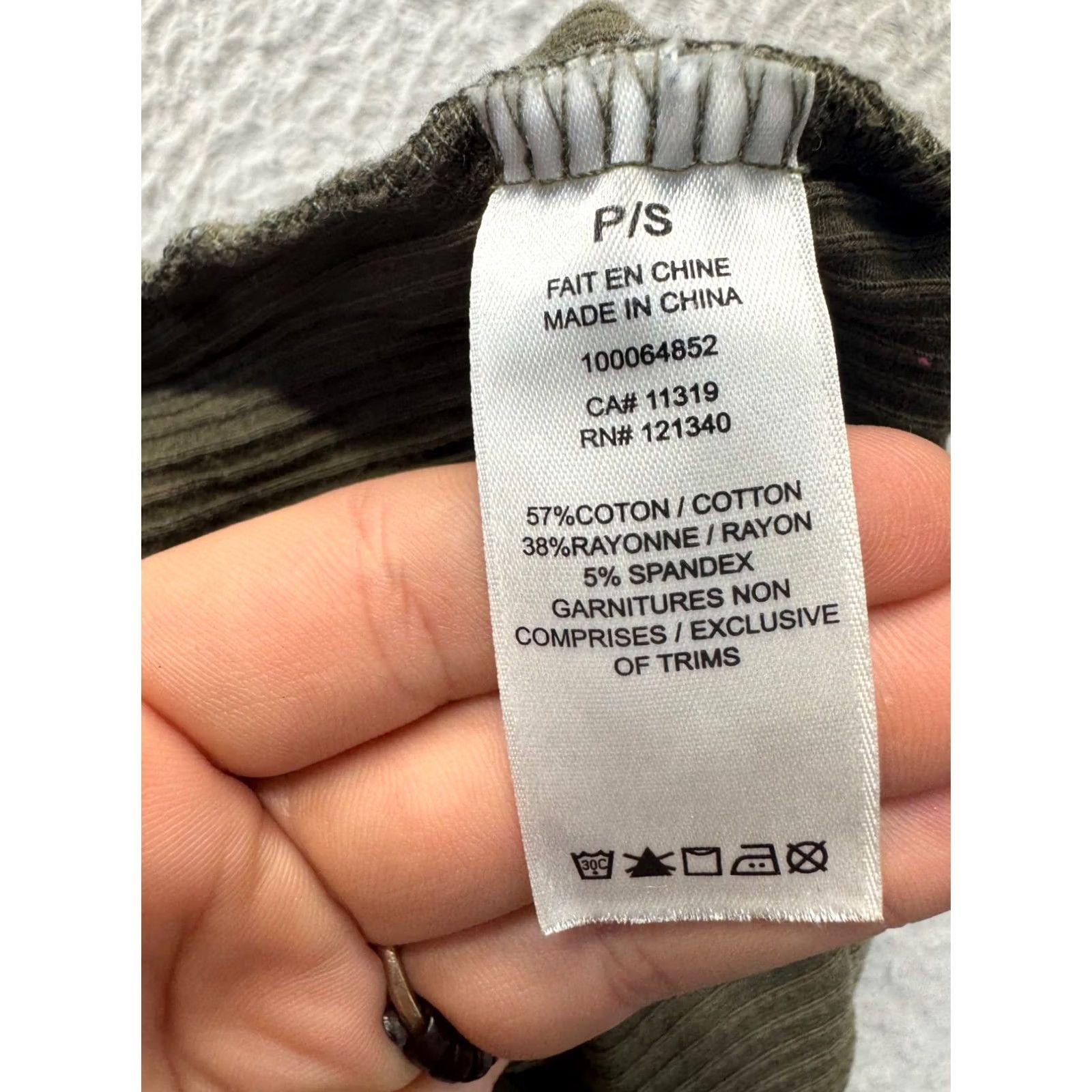 Garage Garage Ribbed Olive Green Spaghetti Strap Crop Top P/S by Garage Size S / US 4 / IT 40 - 4 Thumbnail