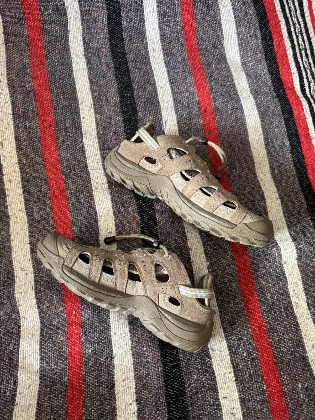 Salomon Vintage Salomon Women’s Brown Suede Leather Contagrip Shoes Size US 7 / IT 37 - 2 Thumbnail