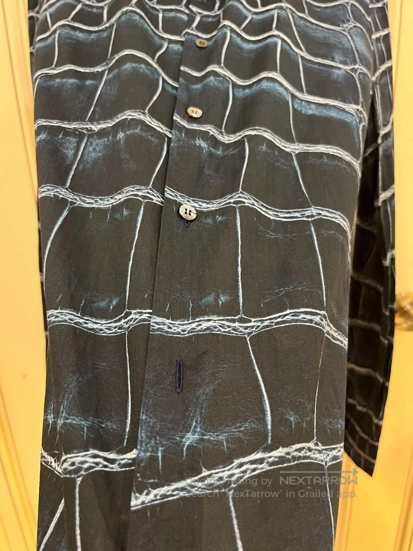 Roberto Cavalli Roberto Cavalli Crocodile Print Cotton Shirt. Size US M / EU 48-50 / 2 - 8 Thumbnail