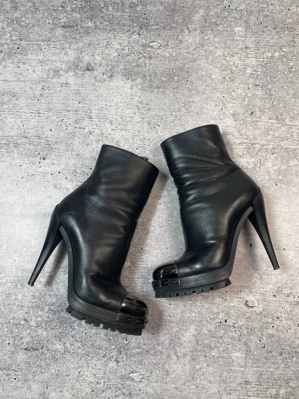Casadei Casadei Leather Metal Cap Toe Ankle Boots Heels Y2K Size US 8 / IT 38 - 2 Thumbnail