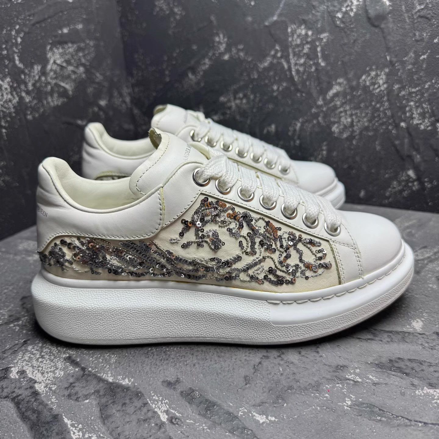 Alexander McQueen Alexander McQueen Runway Sequin White Tail Sneakers Q10 Size US 6 / IT 36 - 6 Thumbnail