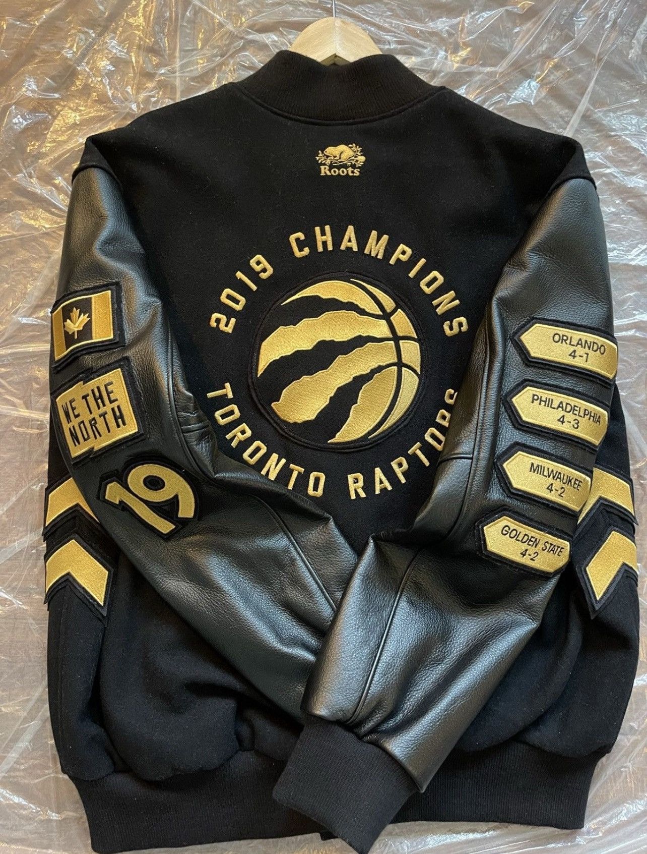 Roots 2019 ROOTS x TORONTO RAPTORS CHAMPIONSHIP JACKET Size US XXL / EU 58 / 5 - 3 Thumbnail