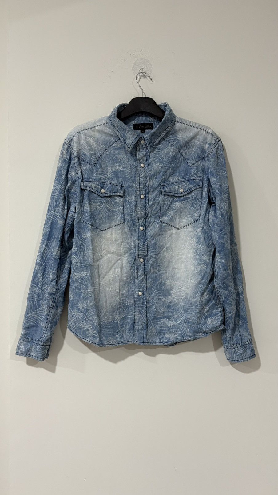 In The Attic In the attic denim shirt sawtooth button flower hawaii Size US M / EU 48-50 / 2 - 1 Thumbnail