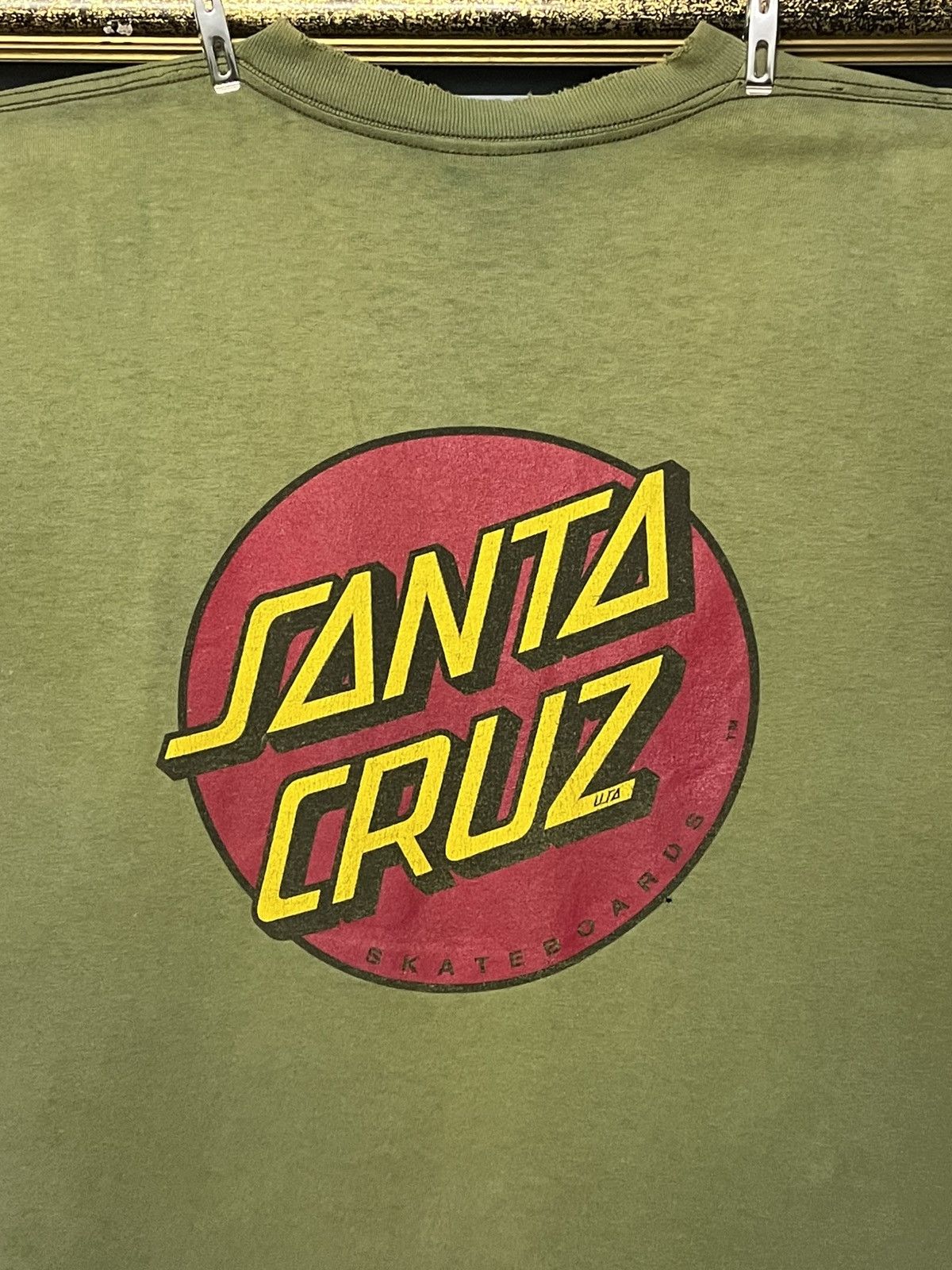 Santa Cruz Skateboards Og 1990s Single Stitch Santa Cruz Sunfaded Distressed Tshirt Size US L / EU 52-54 / 3 - 11 Thumbnail