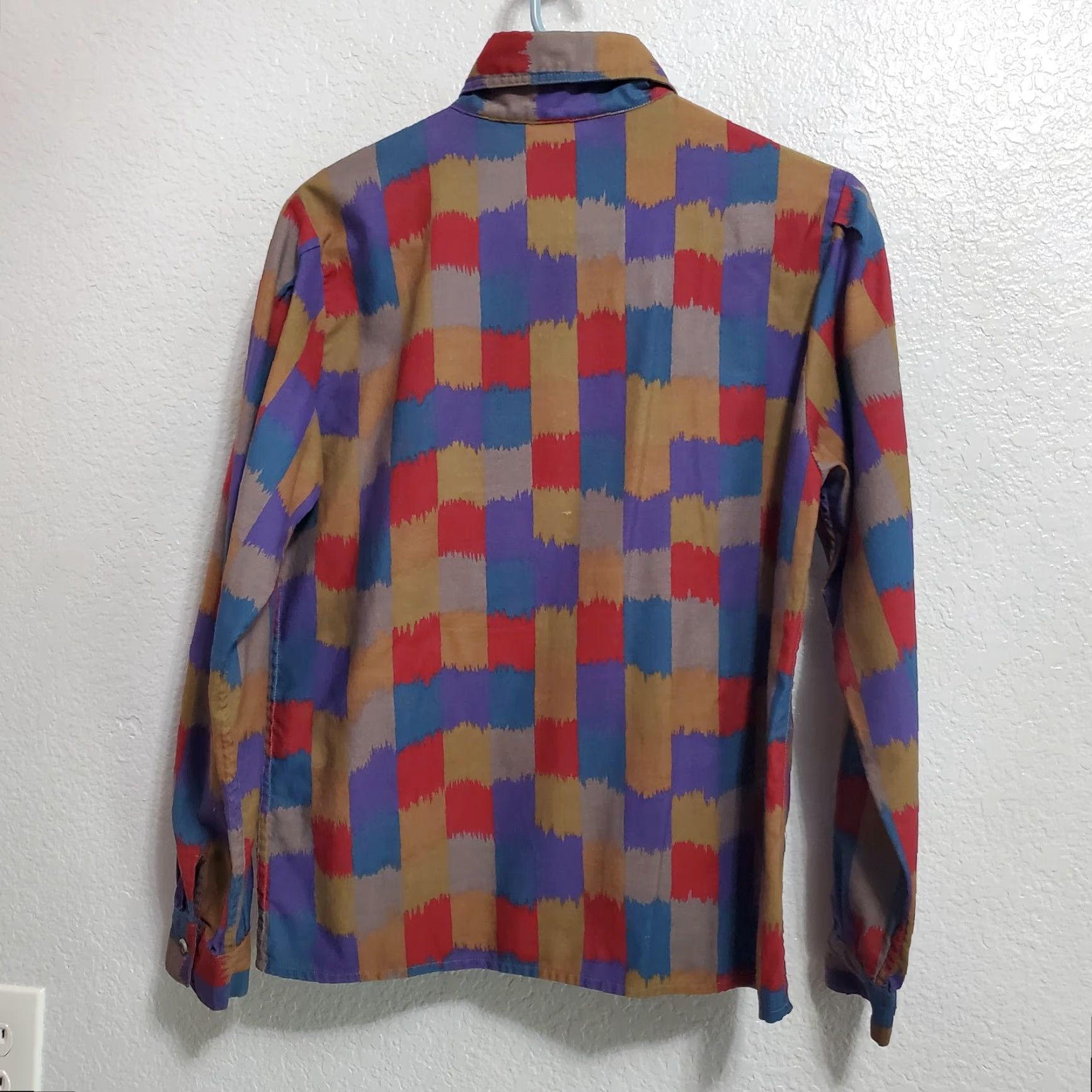 Diane von Furstenberg VINTAGE Diane von Furstenberg Top Womens 10 Geo Print Asymmetric Button Front Shirt FLAW Size L / US 10 / IT 46 - 2 Thumbnail