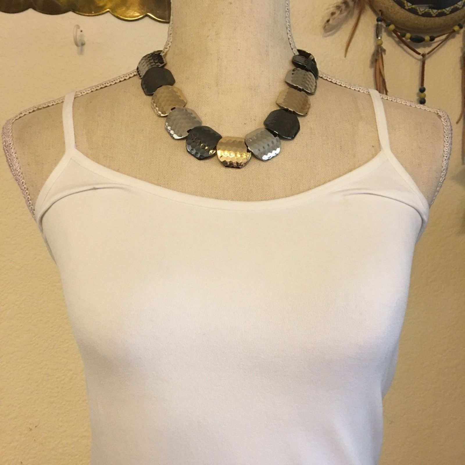 Jewelry Tri-tone silver gold chrome hammered disc necklace Size ONE SIZE - 3 Thumbnail